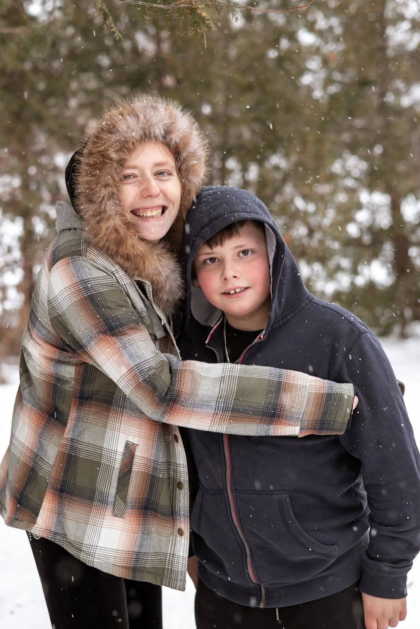 Elgin Pond Winter Family Photos in Uxbridge Ontario