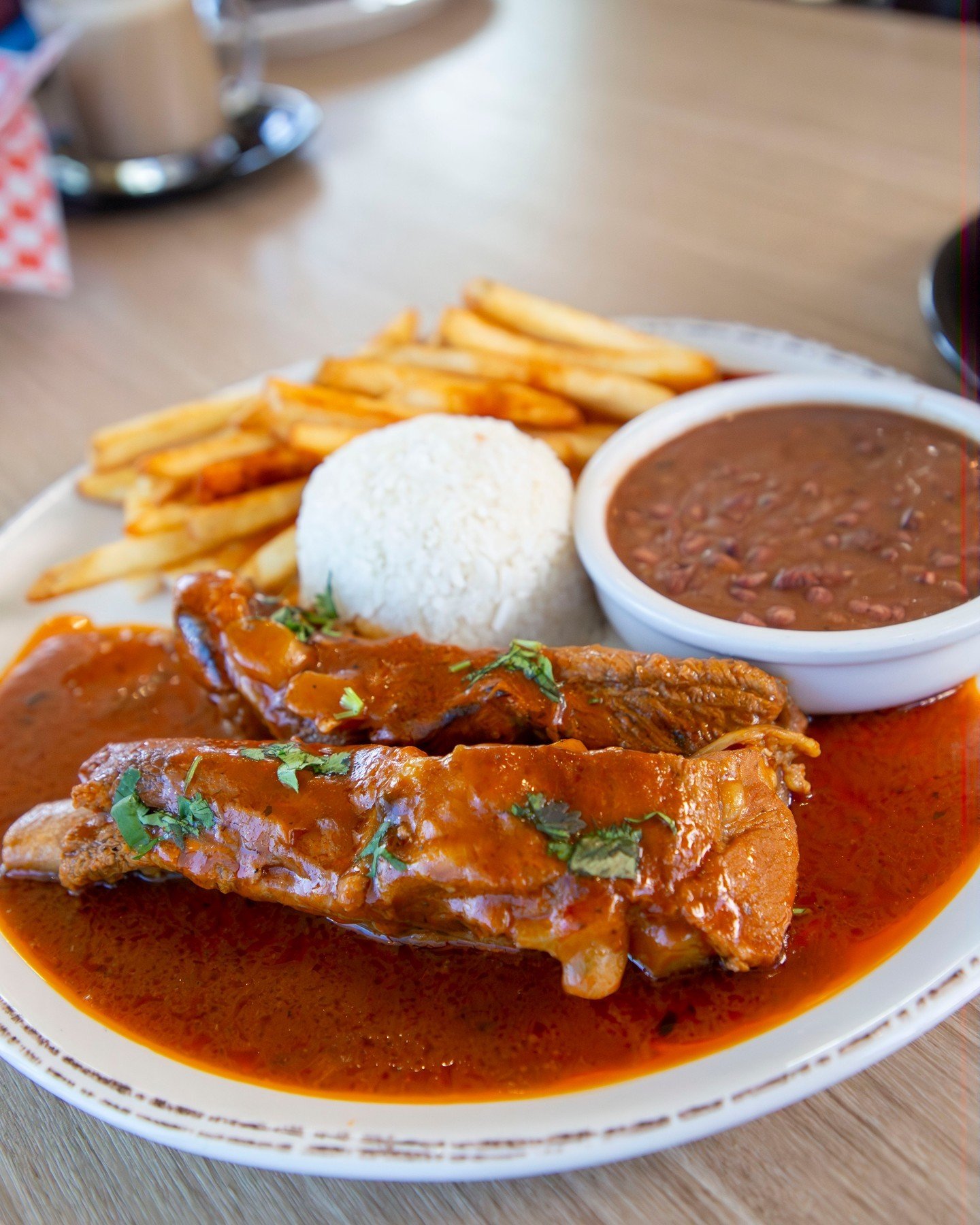Let us make your dreams of not cooking come true today 🧑&zwj;🍳

#caliclt #cltfood #cltrestaurants #colombianfood #comidacolombiana #colombianrestaurant #cltfoodie #calicolombian