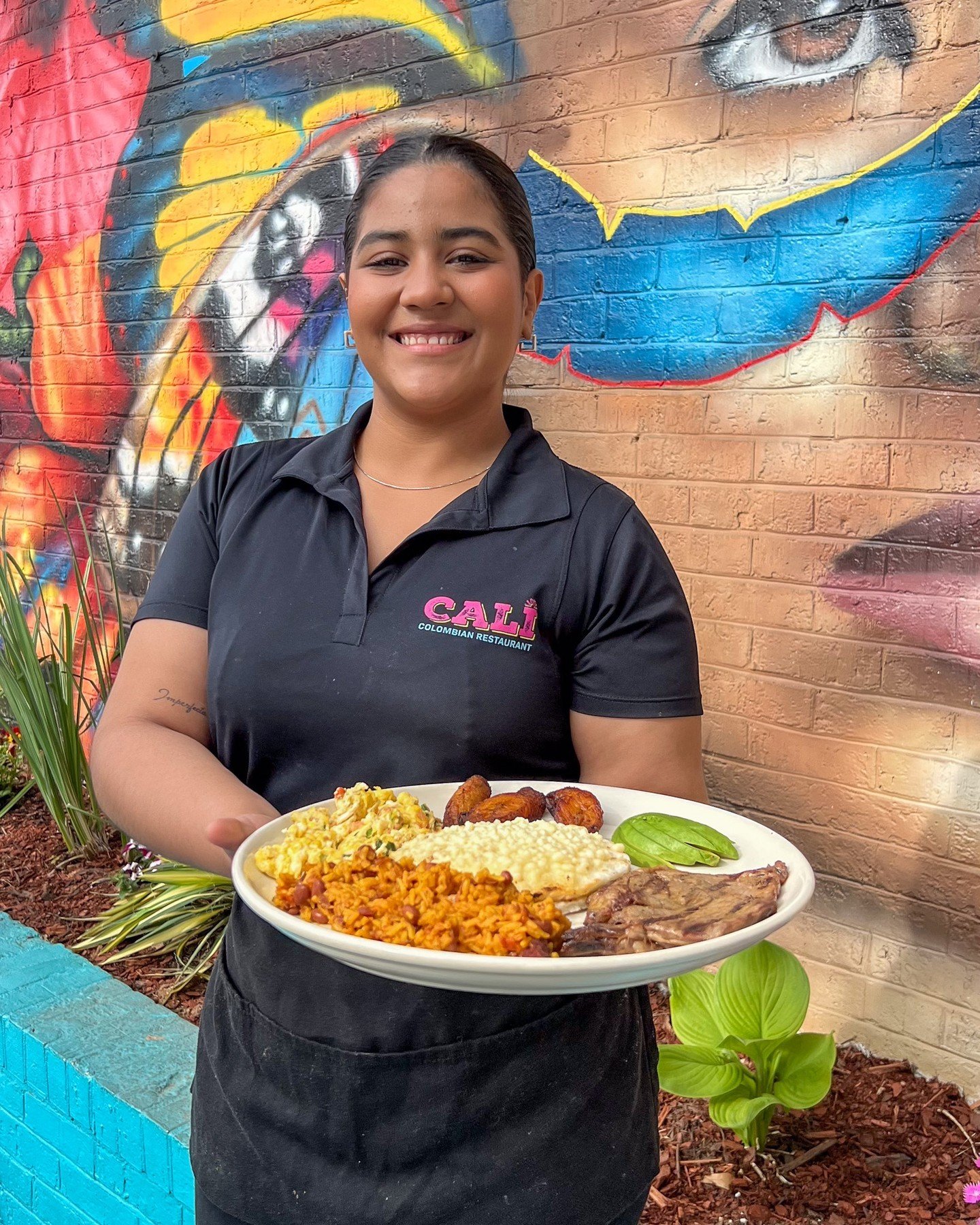 You, me, and breakfast at Cali? 🤩

📍 5920 South Blvd, Charlotte NC

#caliclt #cltfood #cltrestaurants #colombianfood #comidacolombiana #colombianrestaurant #cltfoodie #calicolombian