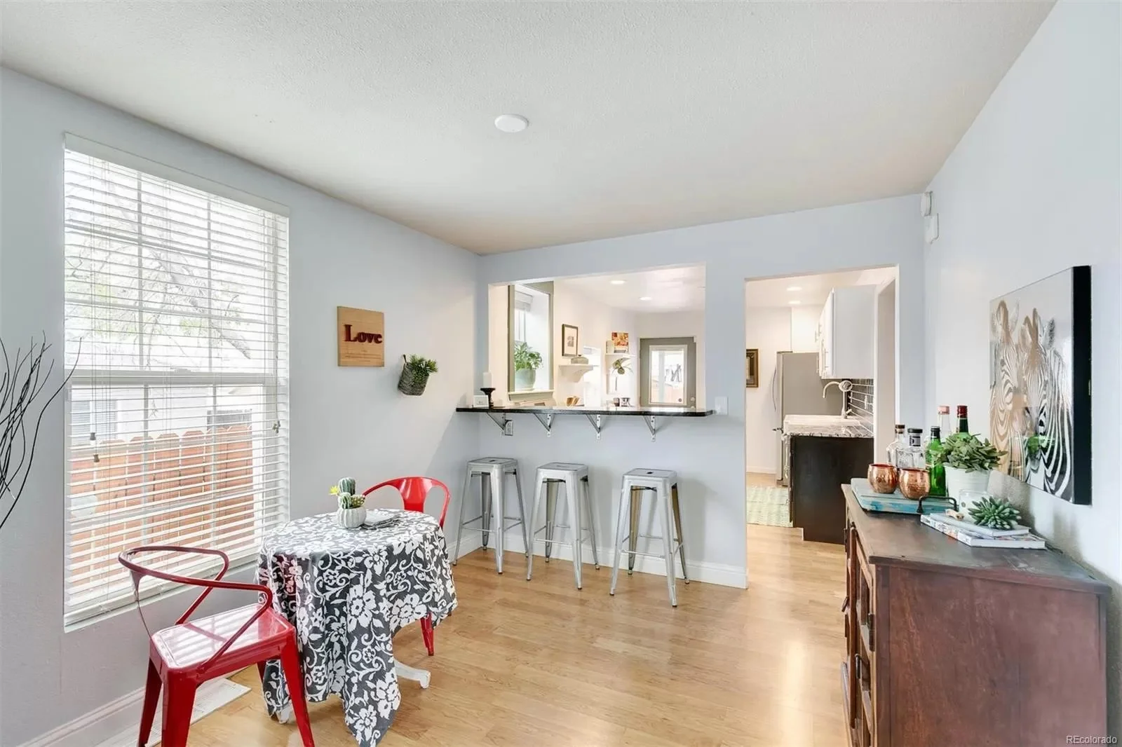 334271c26ed1321131294a09d1189b2d-full copy.jpg