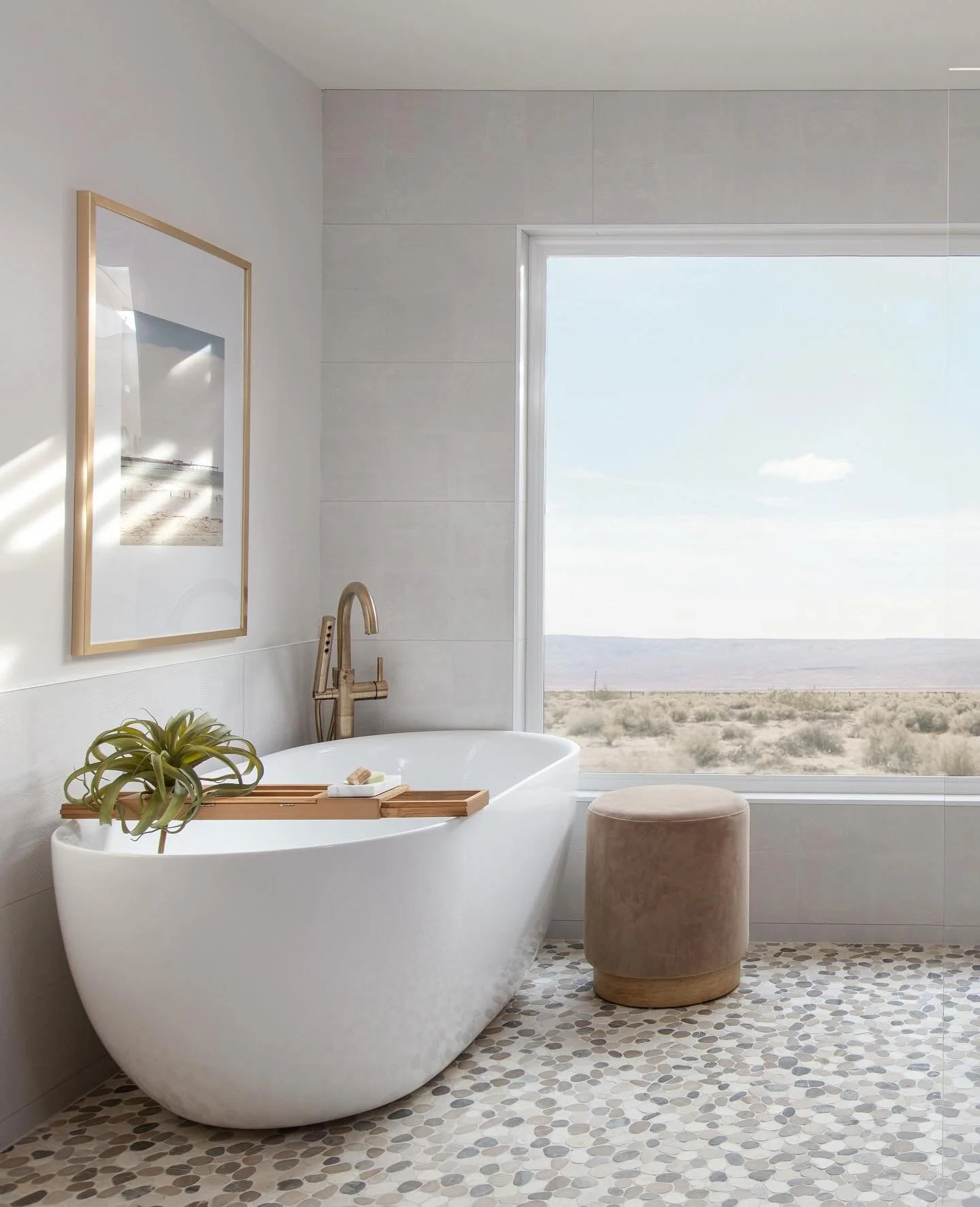 It&rsquo;s no surprise that researchers have even found a direct link between good design and mental well-being 🙏 ⁠
⁠
Ready to enhance your quality of life? Let&rsquo;s chat! Schedule your free Discovery Call today, linked in bio!✨

📸 @nataliarober