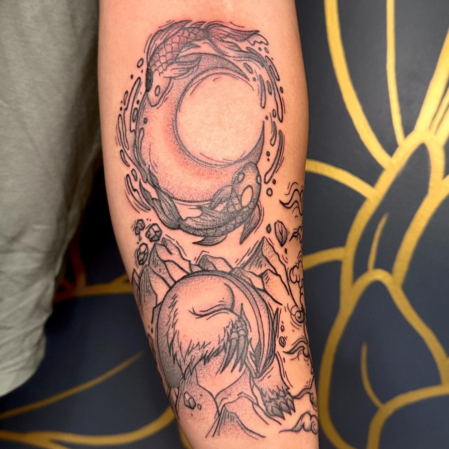 Building a fun ATLA forearm wrap for Majrlo ✨ very happy with what we got done, excited to finish next time!
.
.
.
#atla #avatarthelastairbender #atlatattoo #anime #animetattoo #animetattoos #yyctattoo #yyctattoos #yycliving #tattoo #flashtattoo #tat