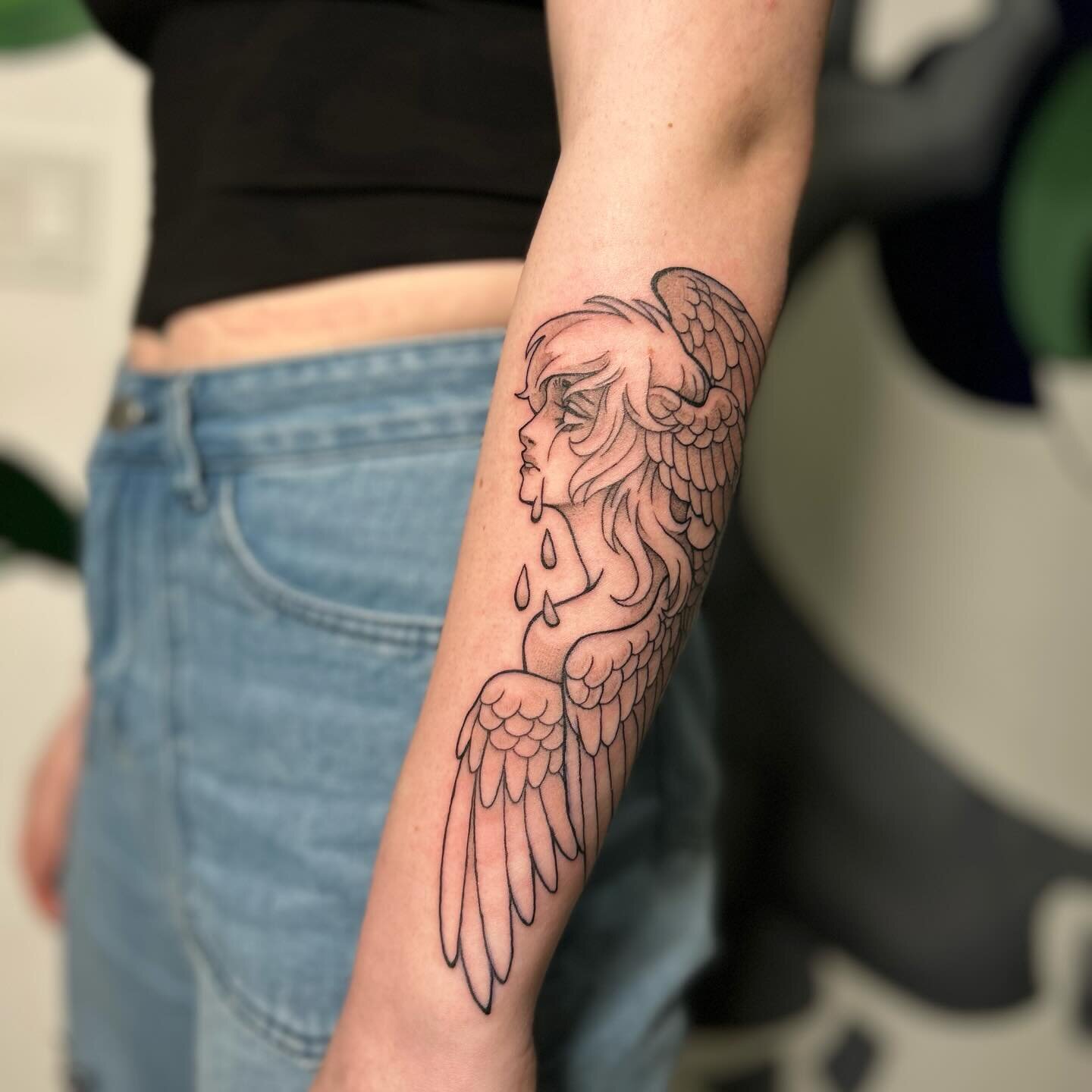 Angelic figure based off of Lucifer from Devilman Crybaby 👼🏼

Fell in love with this piece, big thanks to my client for travelling out to see me ❤️❤️❤️