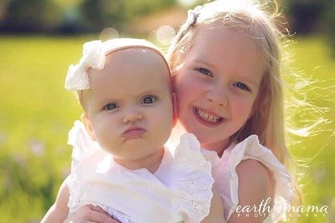 A little &ldquo;Then and Now&rdquo; of these two cuties in the Bluebonnets!  Plus that grumpy face just makes me giggle!  This is mama&rsquo;s fav pic ever 😂😍 

#bluebonnet #bluebonnets2024 #bluebonnetminisessions #rockwall #lavon #garland #dallas 