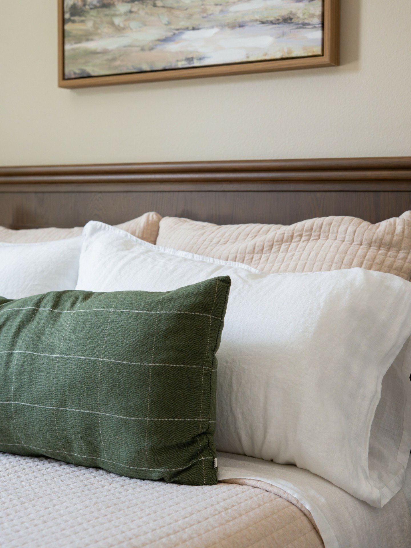 New year, new way to welcome people you love.

This guest room is calm on purpose&mdash;soft layers, warm wood, and a touch of grounded green so visitors can exhale the second they set down their bag.

If you refreshed one space for hosting in 2026, 