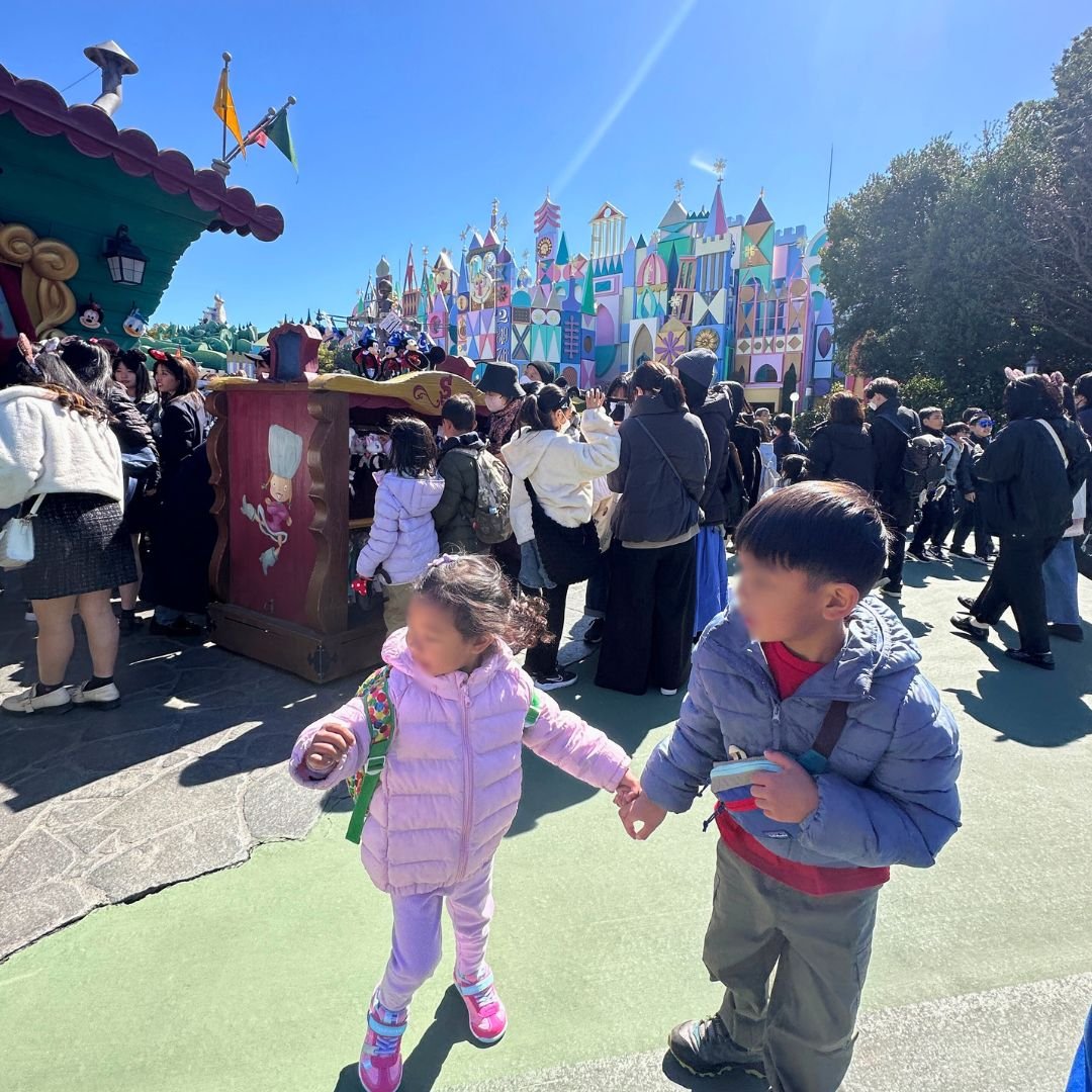 tokyo disneyland (2).jpg