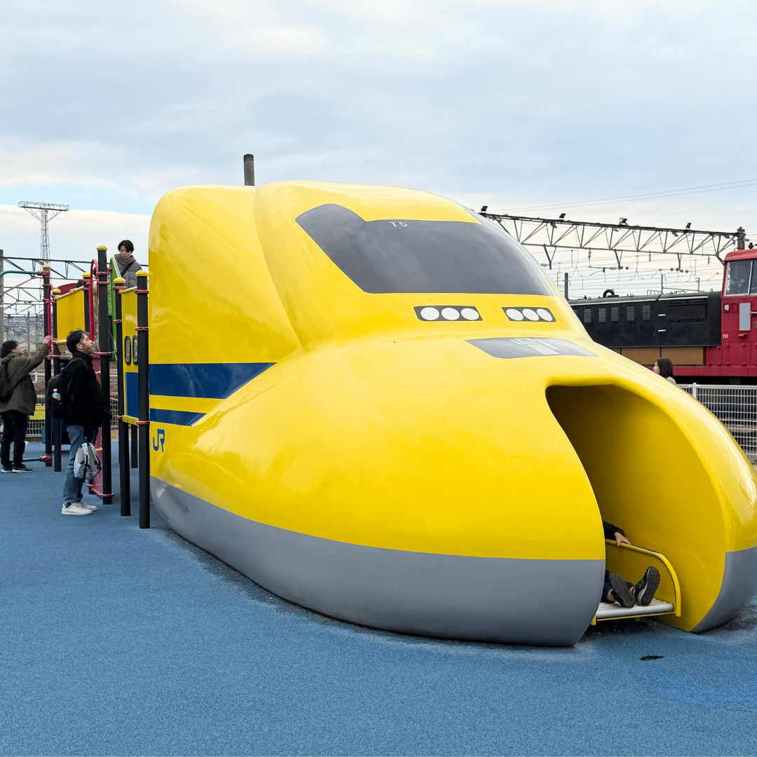 Dr. Yellow Shinkansen slide