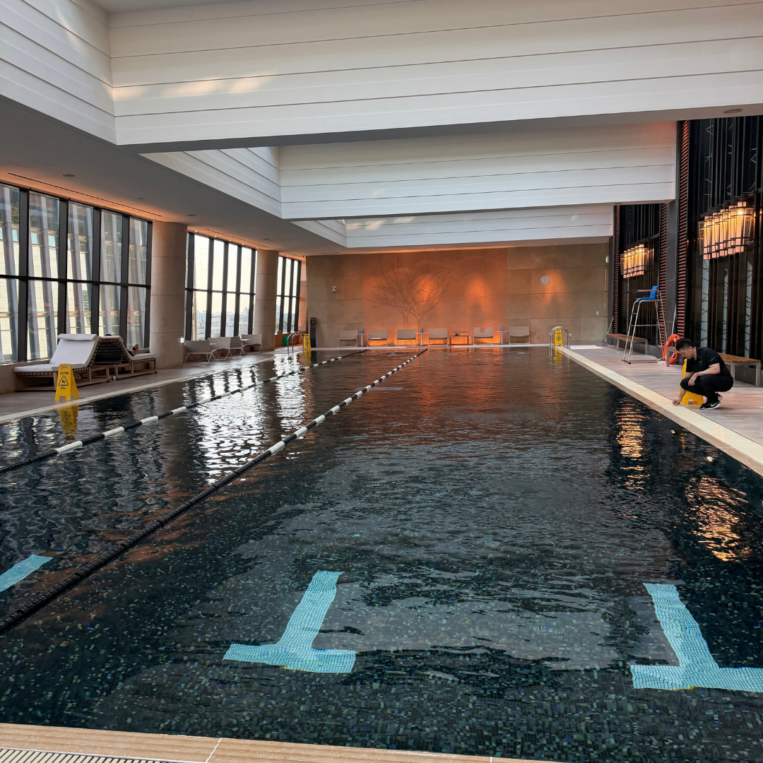 Conrad Seoul Swimming Pool.png