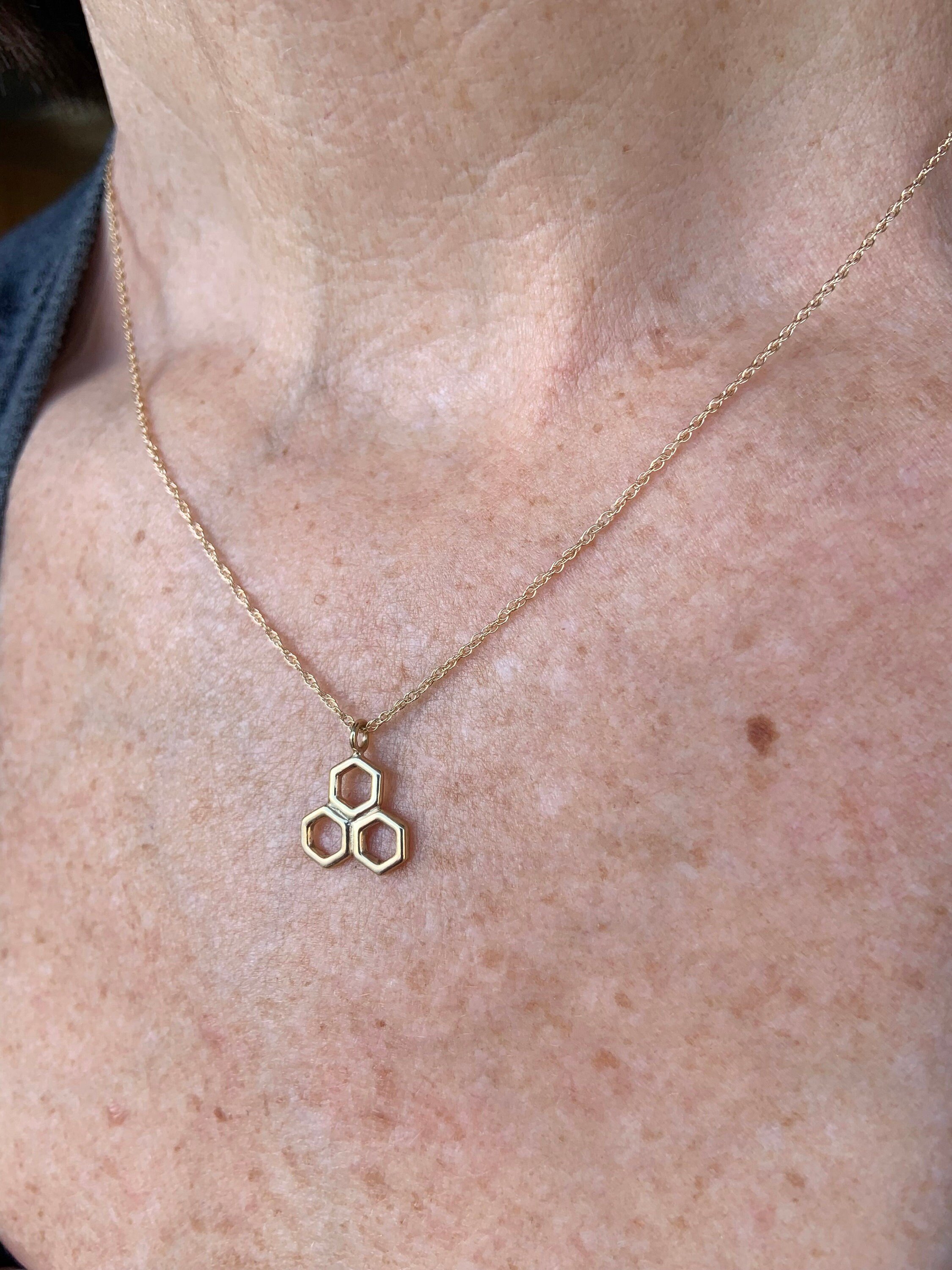 https://i.etsystatic.com/34005058/r/il/b5cc6a/4833327840/il_fullxfull.4833327840_kgif.jpg