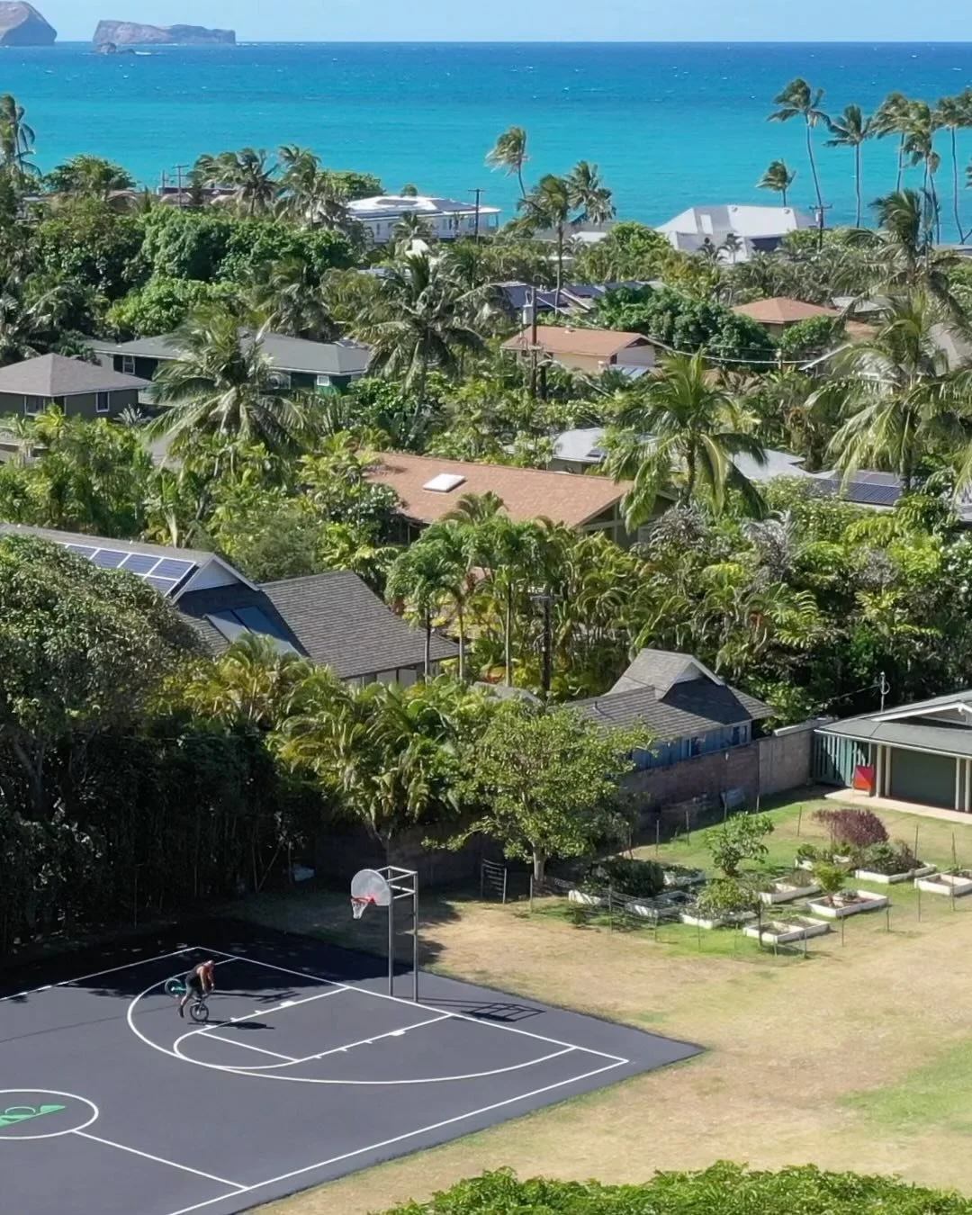Tomorrow! (Friday)
&mdash;
DAY 2: We ride Lanikai Park in the morning and hit Lanikai Beach in the Afternoon. See you all there!
-
#bmx #flatland #ridehi #oahu #hawaii