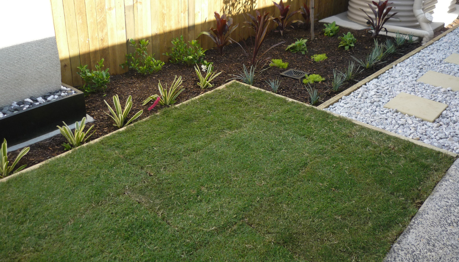 Timber Edging Ground Wooden Garden Edging Bunnings | Wooden Lawn Edging | Hedge — Hedge