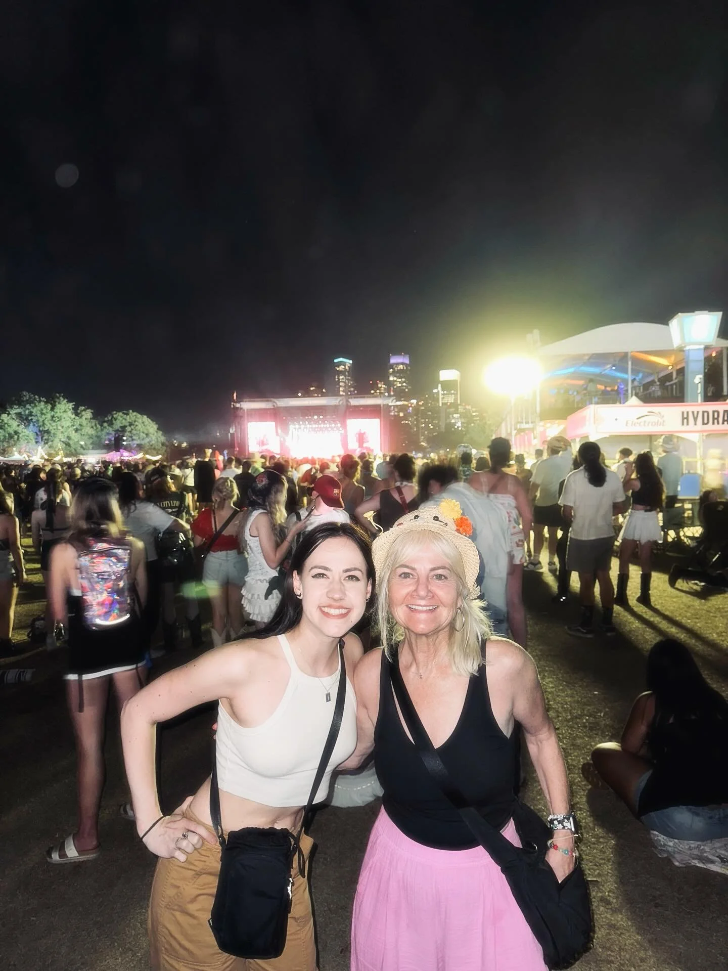 Yoga Pod crew in the wild at ACL!🤩 DM us your ACL pics to get featured on our story & see you on the mat for some post festival yoga 🧘‍♂️