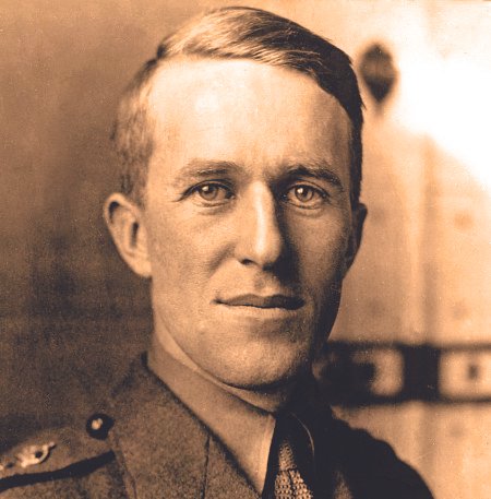 Te_lawrence_sepia.jpg