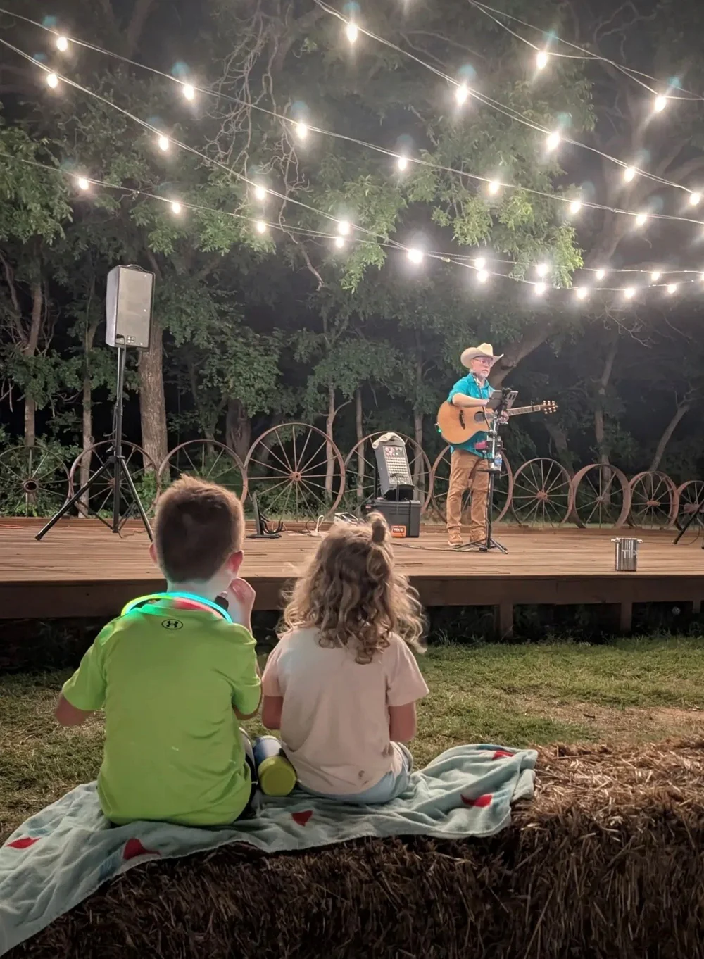 Live music playing on a Saturday at Ruby Creek Family Farm