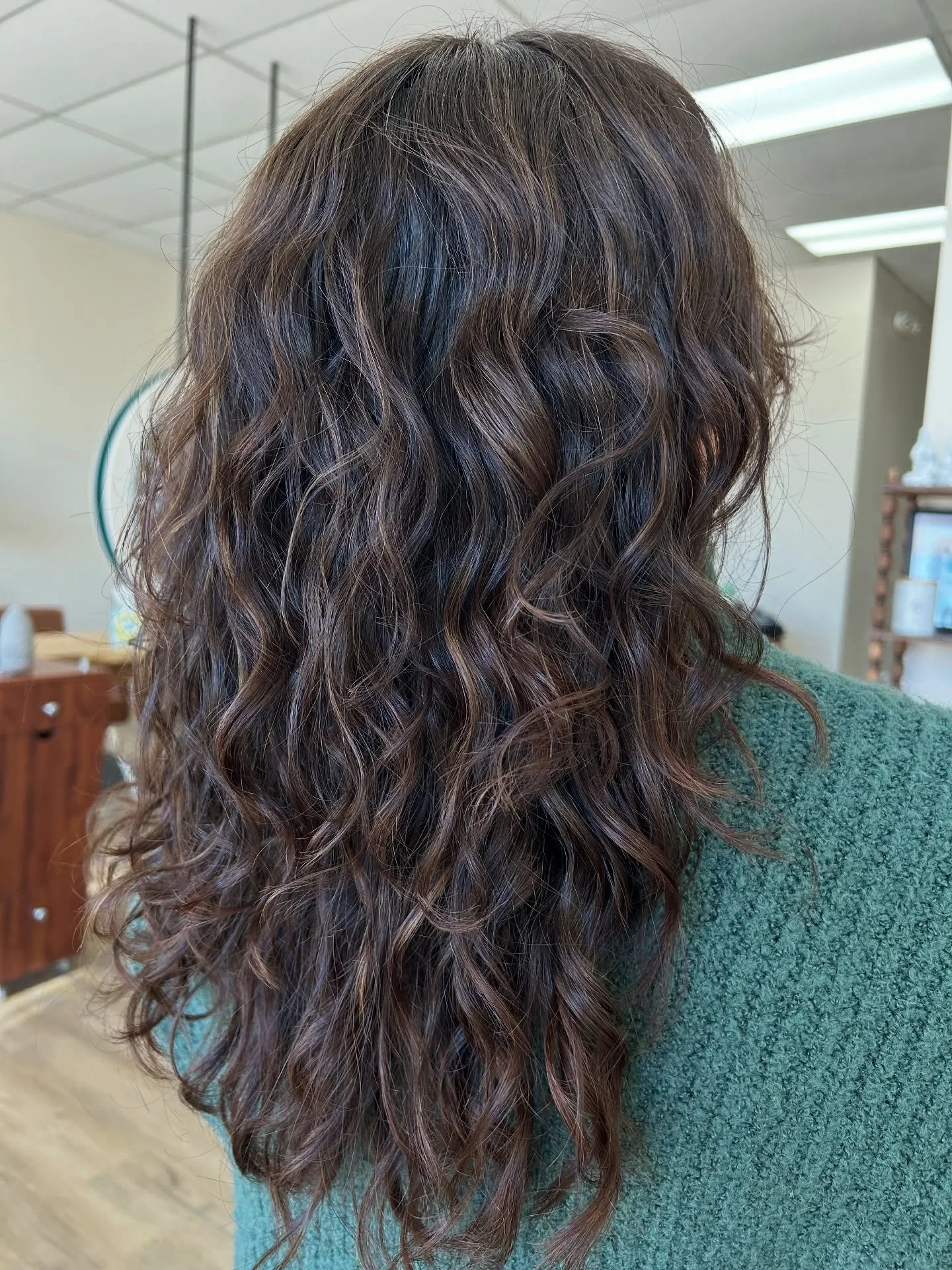 Can we call this toasted marshmallow brown? ☕️🍪❤️

The goal? Blend the greys. Dimensional brown. Artful disarray with the waves. ✅