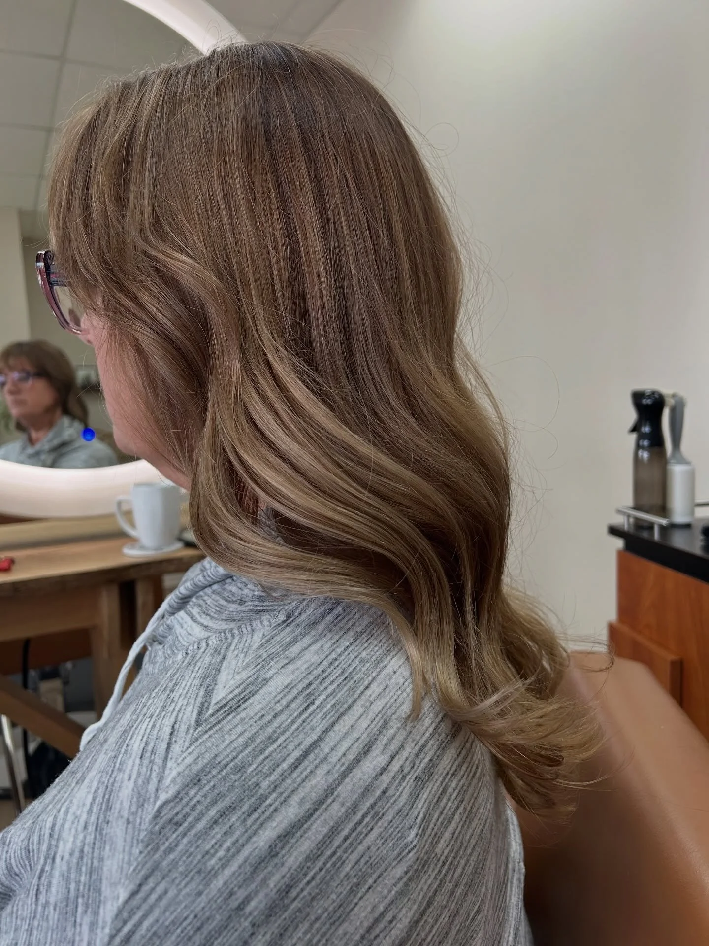 If he did play with hair or give you chocolate this Valentine&rsquo;s Day&hellip; don&rsquo;t worry, I know a place. 😂

📲 Book your appointment now &mdash; spots are filling fast! Verdantsalonandsuites.com