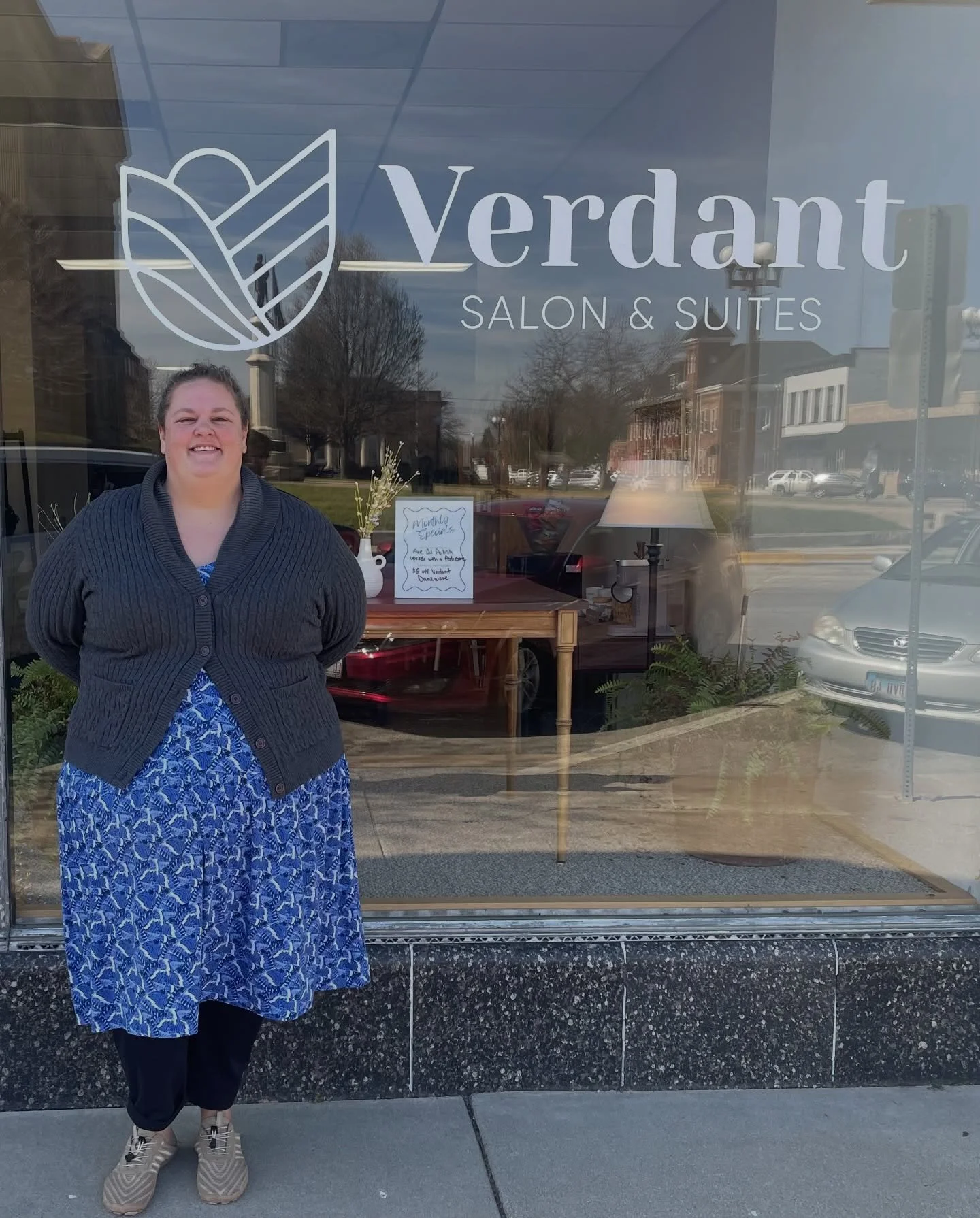 ✨$20 off your first massage✨

For a limited time receive $20 off your fist massage with Lizzy! 

Lizzy specializes in what we call functional massage. She analyzes what muscles need attention and uses her background in sports massage to improve mobil