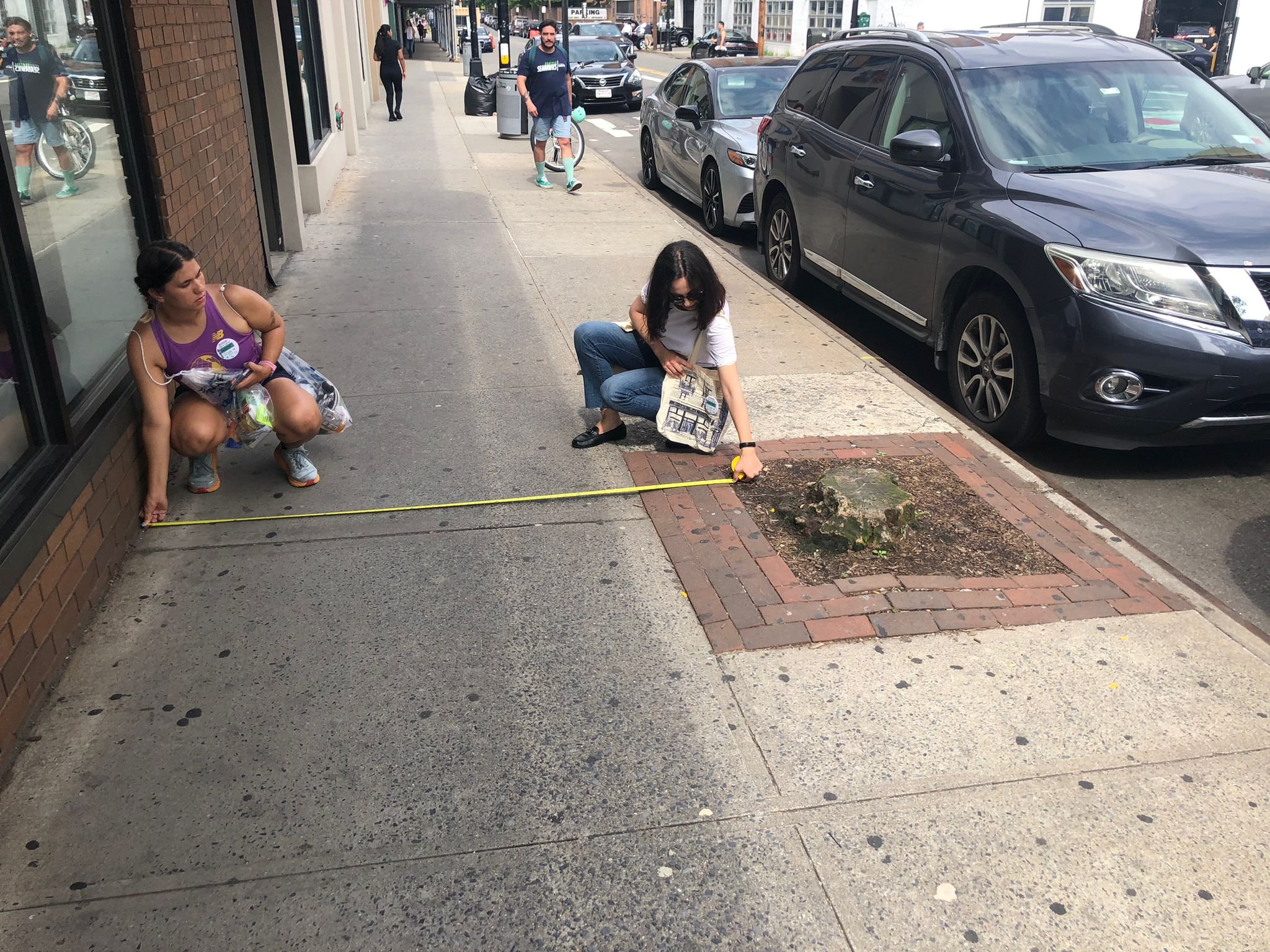 Tree pits can narrow the walk path to 5-6 feet.
