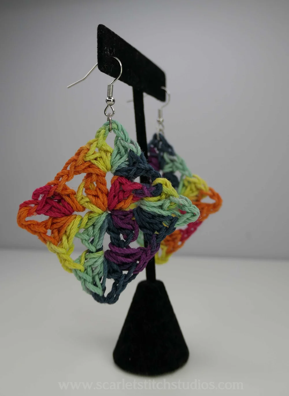 Granny Square Earring Free Pattern — Scarlet Stitch Studios