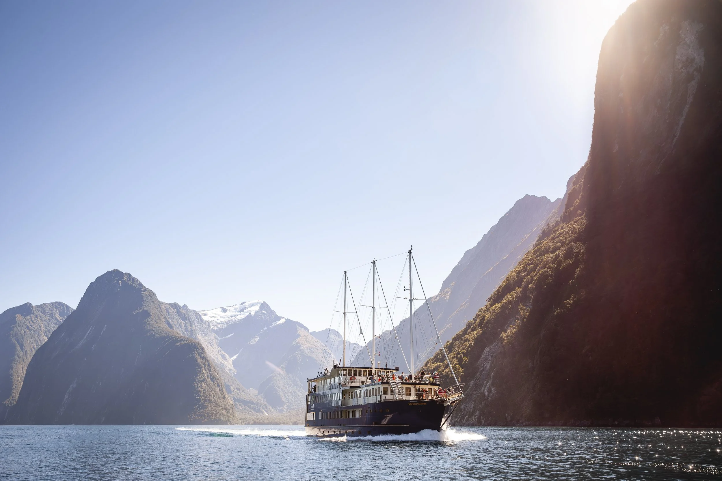 516842-milford-sound-fiordland.jpg