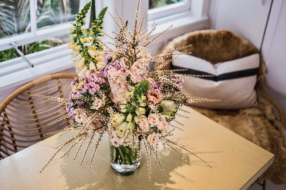 Arcachon Flower Bouquet – soft pastel blooms in a seasonal arrangement
