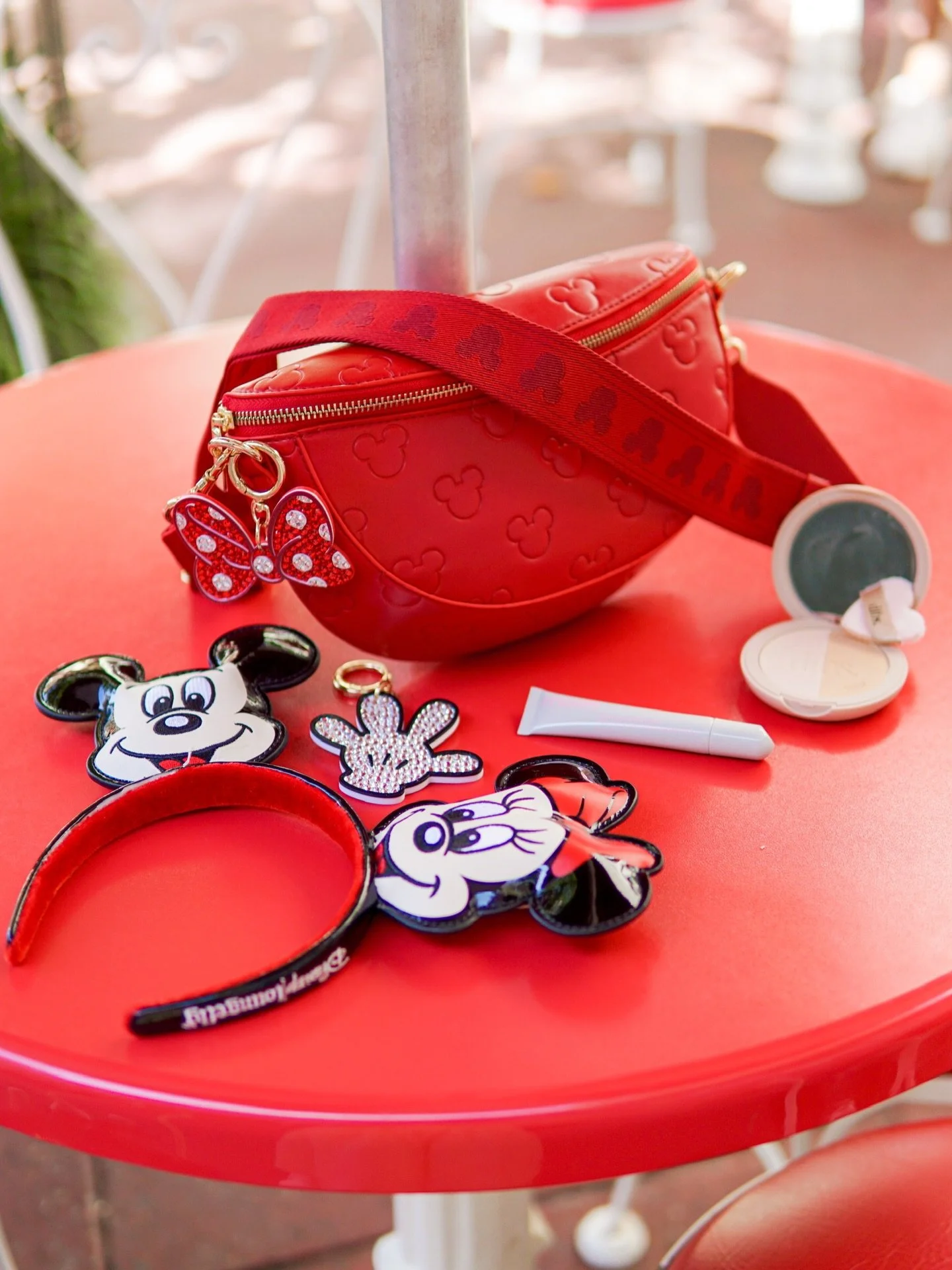 Loving him was red, burning red ❤️✨

Give me all the classic red accessories! Love love this classic Minnie and Mickey accessories with this bag! Available this Sunday only on the @aden.louise website.