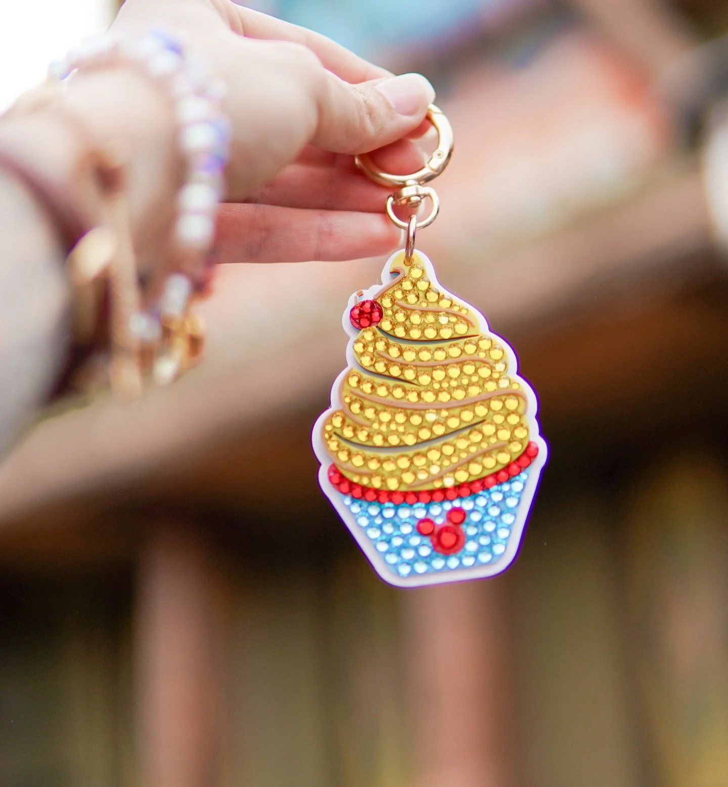 This California heat has us wanting a dole whip a sparkly dole whip 🍍✨

How cute is it 😍😍the sparkle on this one is just too good!!!! 

Available this Sunday only on the @aden.louise website!