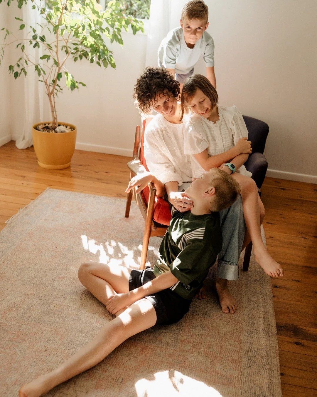 I want to show you that family photos don&rsquo;t end when your kids aren&rsquo;t toddlers anymore. These sessions shift and grow with you.

Carmin has three gorgeous primary school aged kids, and this session felt like stepping right into a real mor