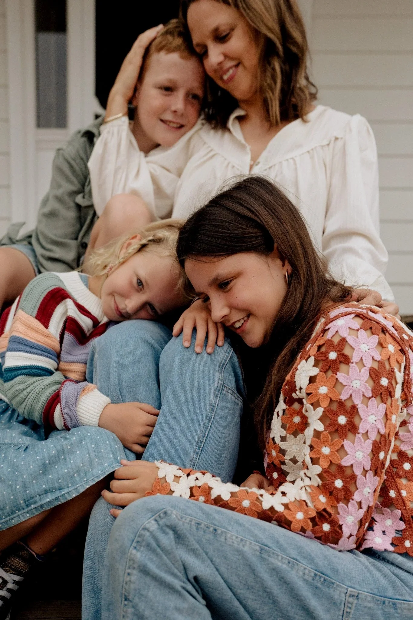 Mother with primary school aged children on their front steps-28.jpg