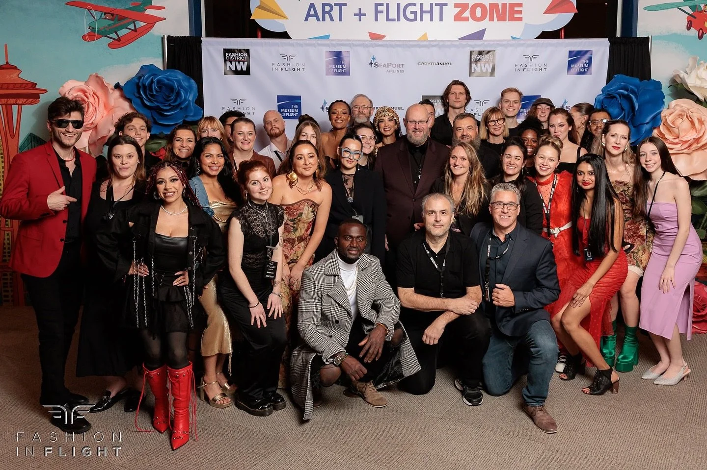 Thank you to all the Fashion District NW staff for your hard work and dedication, helping last night&rsquo;s Fashion in Flight a success!!!

#fashiondistrictnw #fashioninflight #fashioninflight2025 #fdnwstaff