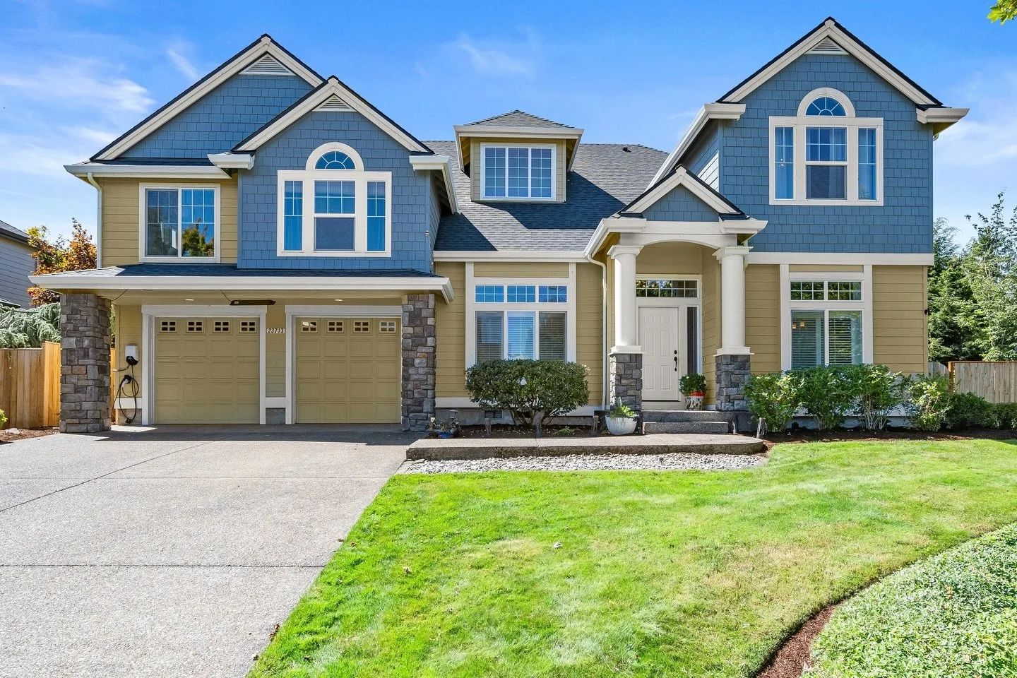 &bull;
&bull;
&bull;
23713 SW Heron Lakes Dr
Sherwood, OR 97140