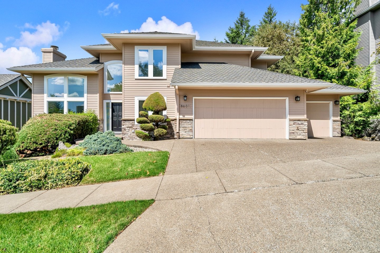 &bull;
&bull;
&bull;
8601 NW Hazeltine St
Portland, OR 97229