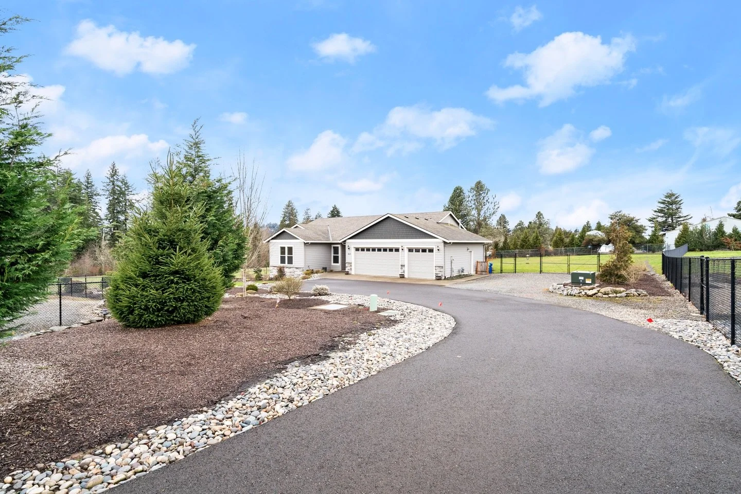 &bull;
&bull;
&bull;
7209 SE Ruth Ln
Gresham, OR 97080