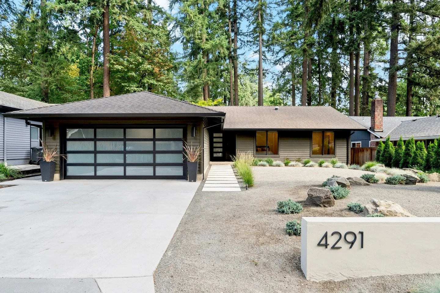 &bull;
&bull;
&bull;
4291 Collins Way
Lake Oswego, OR 97035