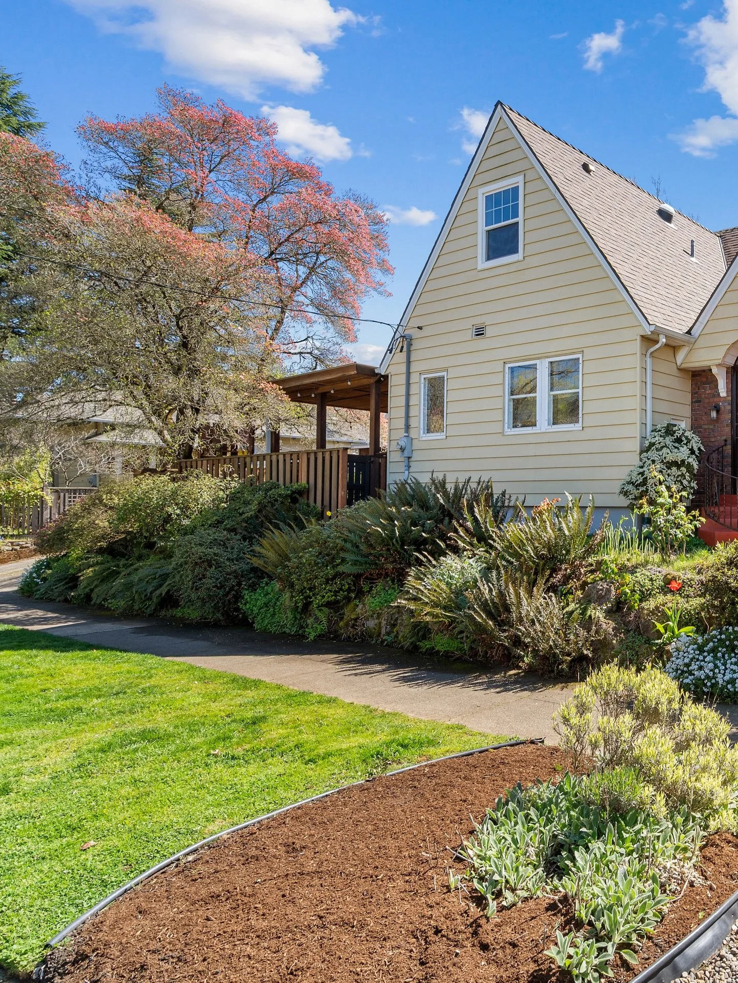 4010 NE Klickitat St &bull; Portland