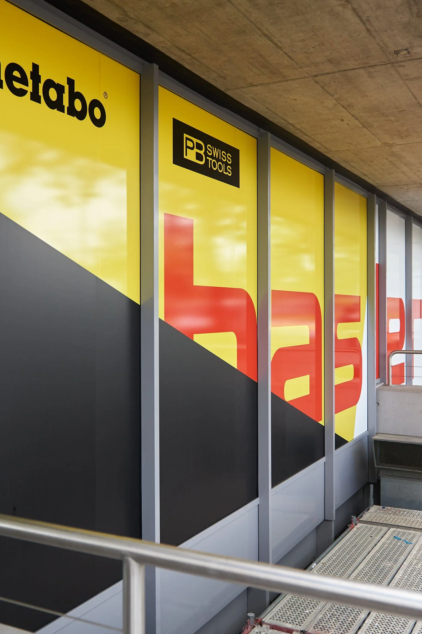 Aluminium Fenster für Ladenlokal