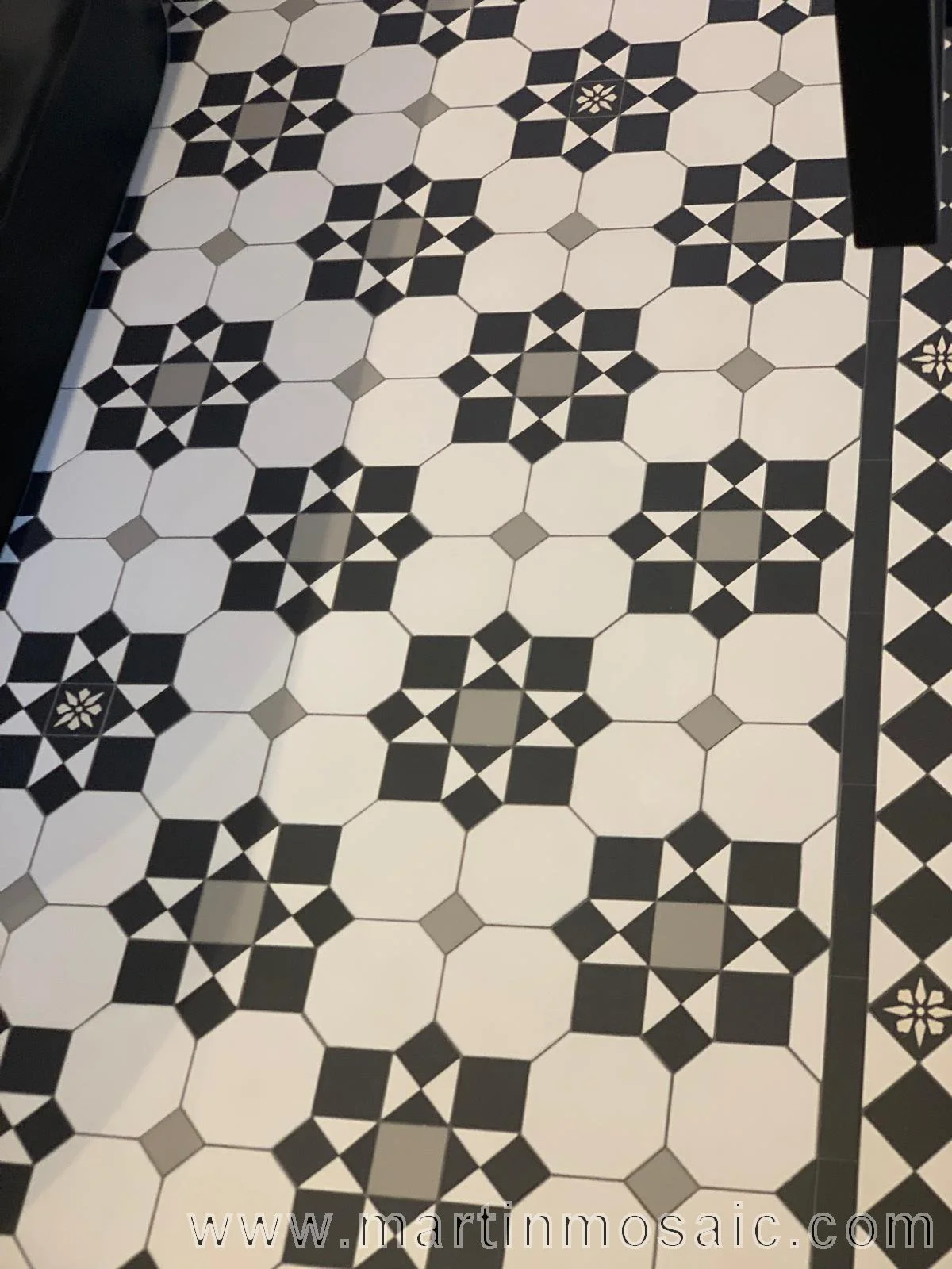 Bathroom - Modern design octagon tiles with encaustic tile