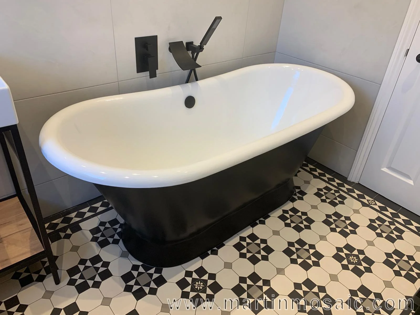 Bathroom - Modern design octagon tiles with encaustic tile