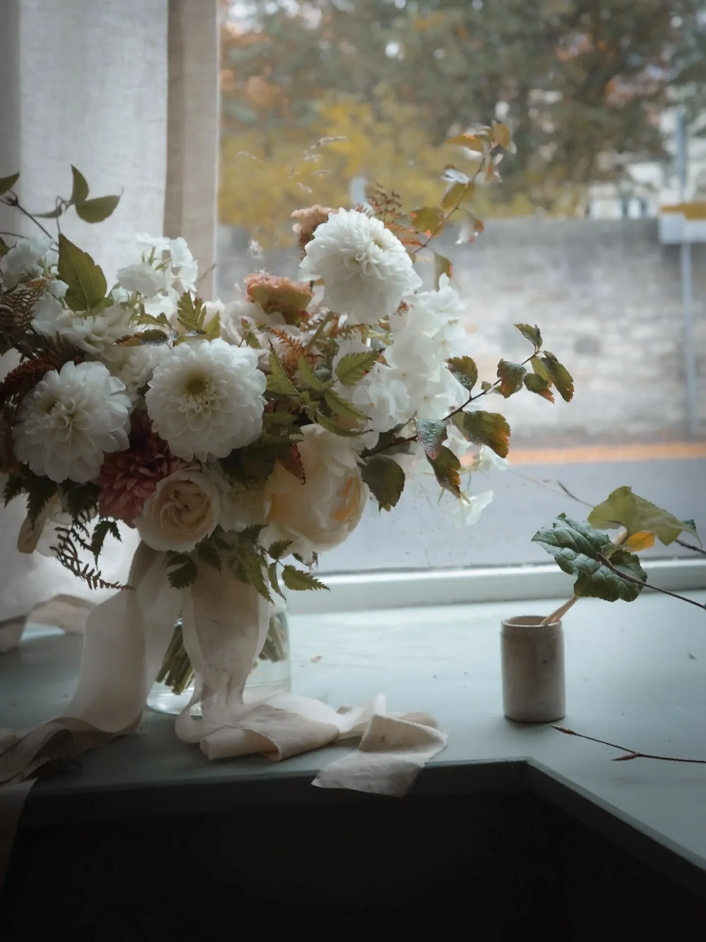Sweet old fashioned flounce + romance. 

For K who married her A earlier today, both enveloped by the atmospheric autumnal mists that Edinburgh does so well. 

A @coorieweddingplanning wedding.
Ribbons from @cfleursdesign and @somewhere_sprout

#whit