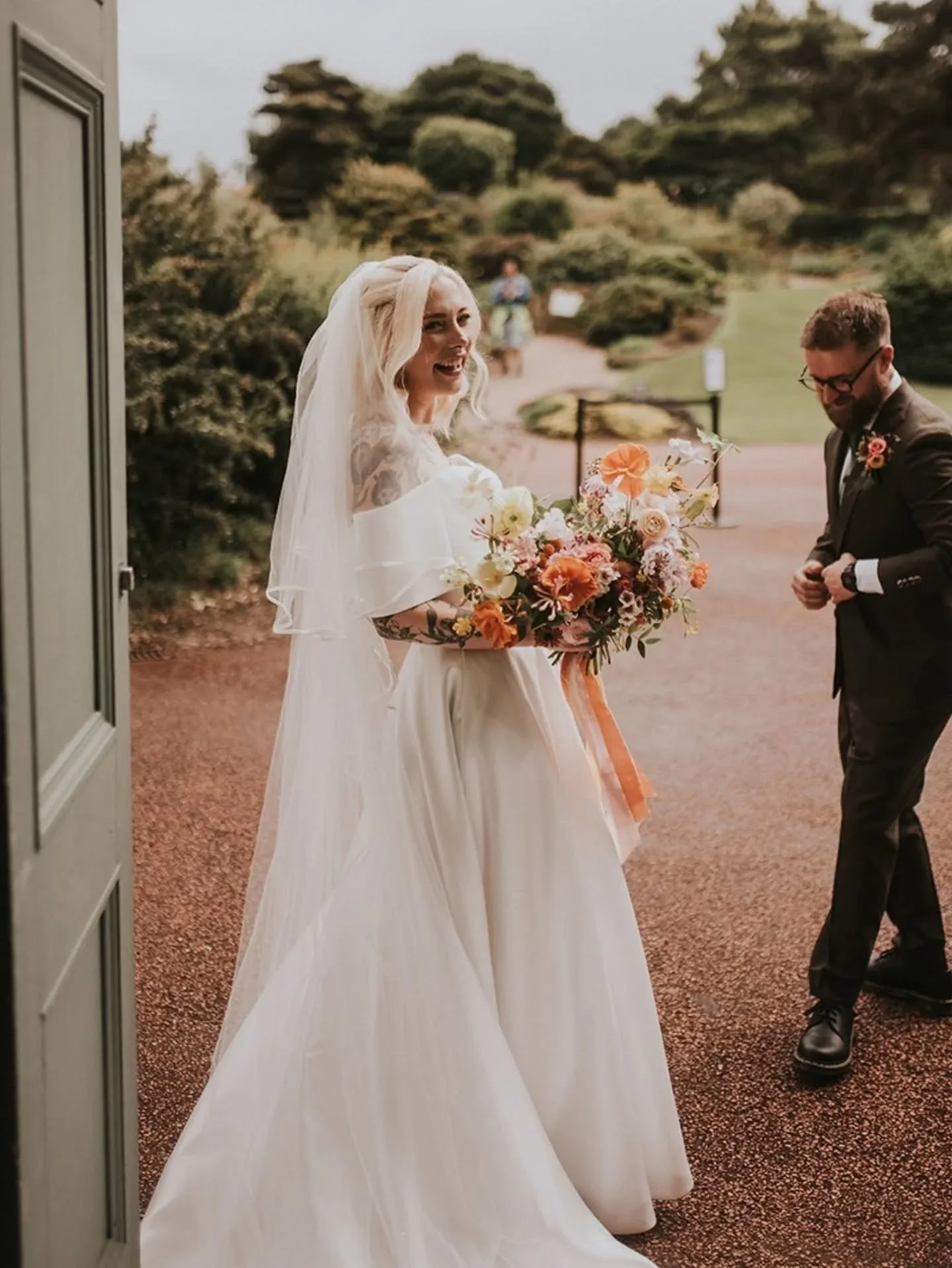 Happy first anniversary to these two beautiful souls. M+J 🤍🤍

@ochrebotanicalstudios 
@botanics_weddings 
@unusual_venues_edinburgh

Photography by @flawlessphoto_uk