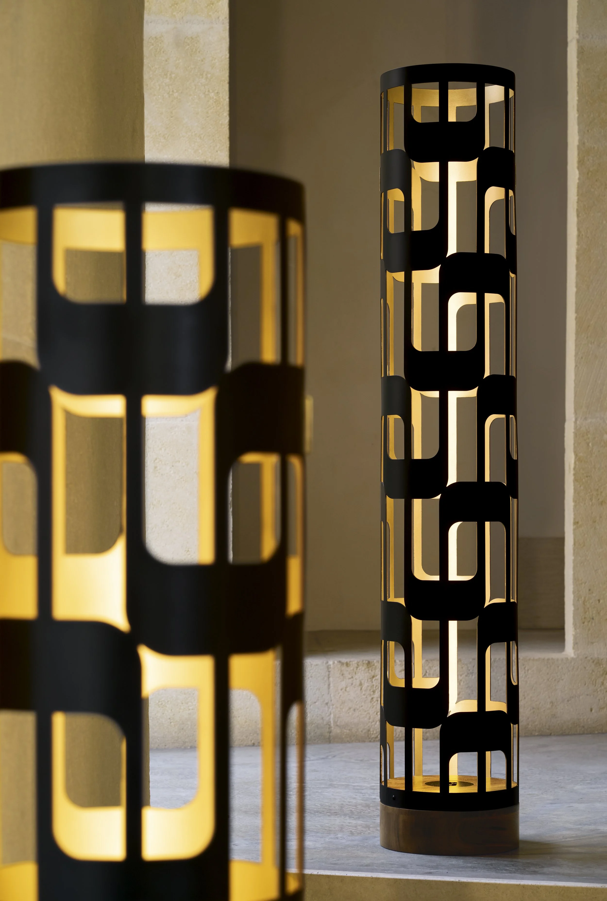 LS / LA LUMIERE SCULPTEE