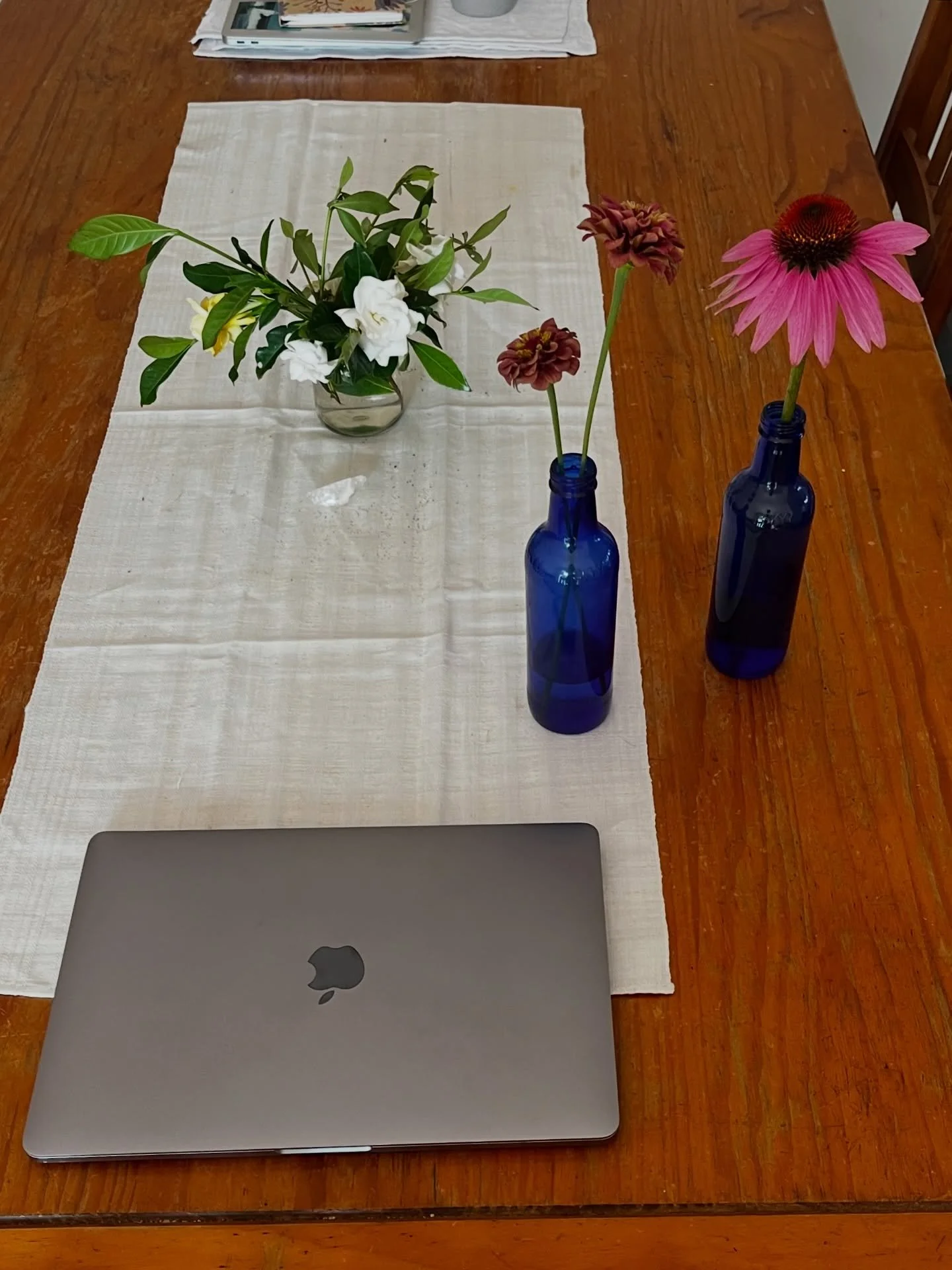 Visual diary of the past week 🪷💐🪴🌷🌜🍃🌊

Catching up with clients via Telehealth, building a herb spiral garden, a handful of farmers markets, lots of cooking, bouquets, coorabell flower show, beach trips, community gardens and co-ops

Thankfull