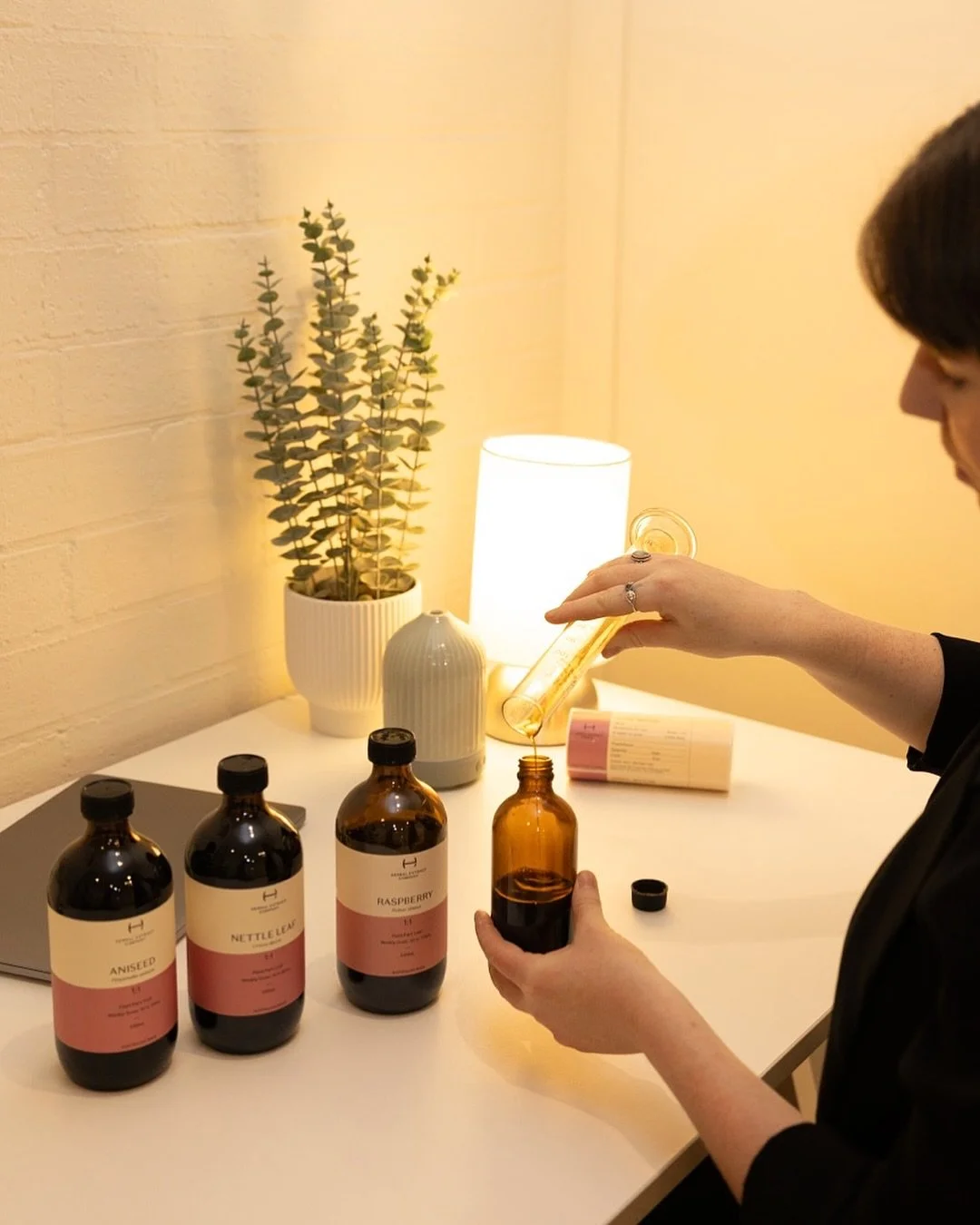 Updated consulting days 🌼

📍 @thehealthlodge Integrated Medical Centre, Byron Bay - availability on Mondays and Thursdays 

💻 Telehealth consultations - availability on Wednesdays @the.village.collective__ 

🌼 Appointment types include ✨
Initial 