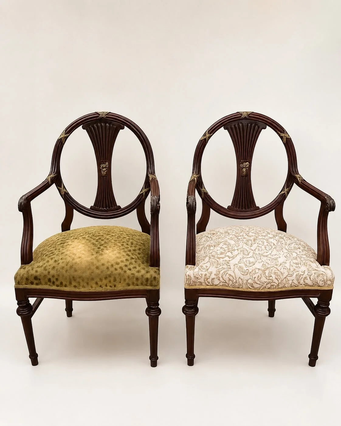 ABANS I DESPR&Eacute;S✨ 
Nou entapissat, acabats cuidats i una segona vida per aquestes cadires amb tant d&rsquo;encant.

#tapisseria #upholstery #tapiceria #vic #olot