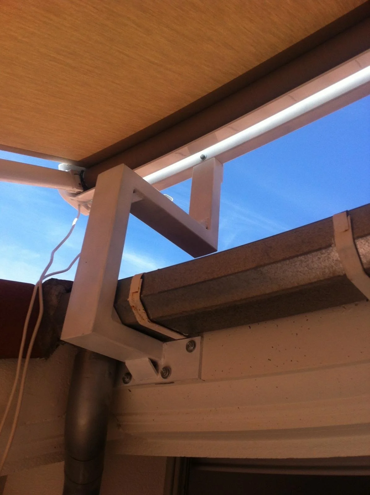 Suports especials i tendal cofre