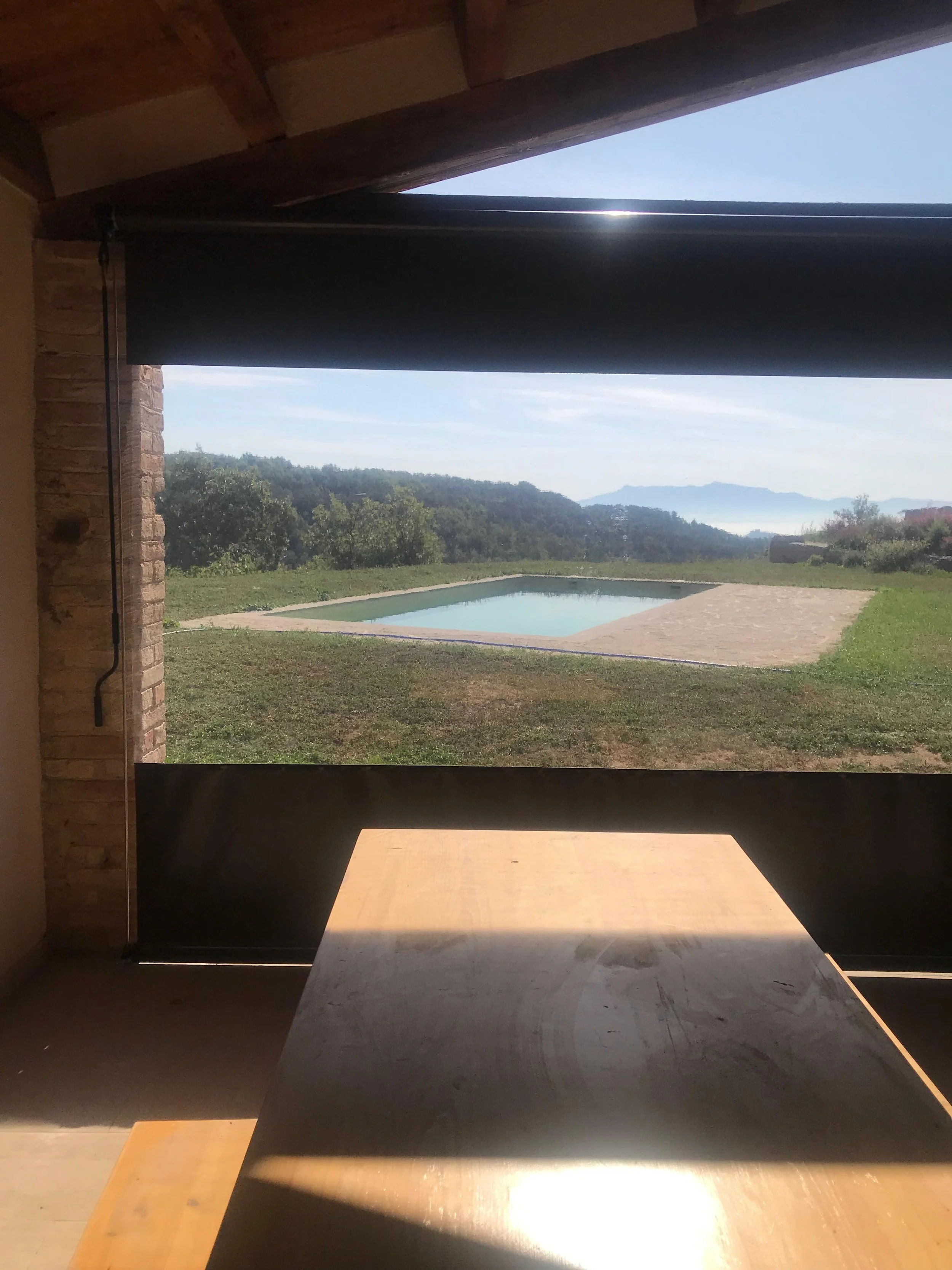 Vertical amb varilles i PVC transparent. Vista interior.