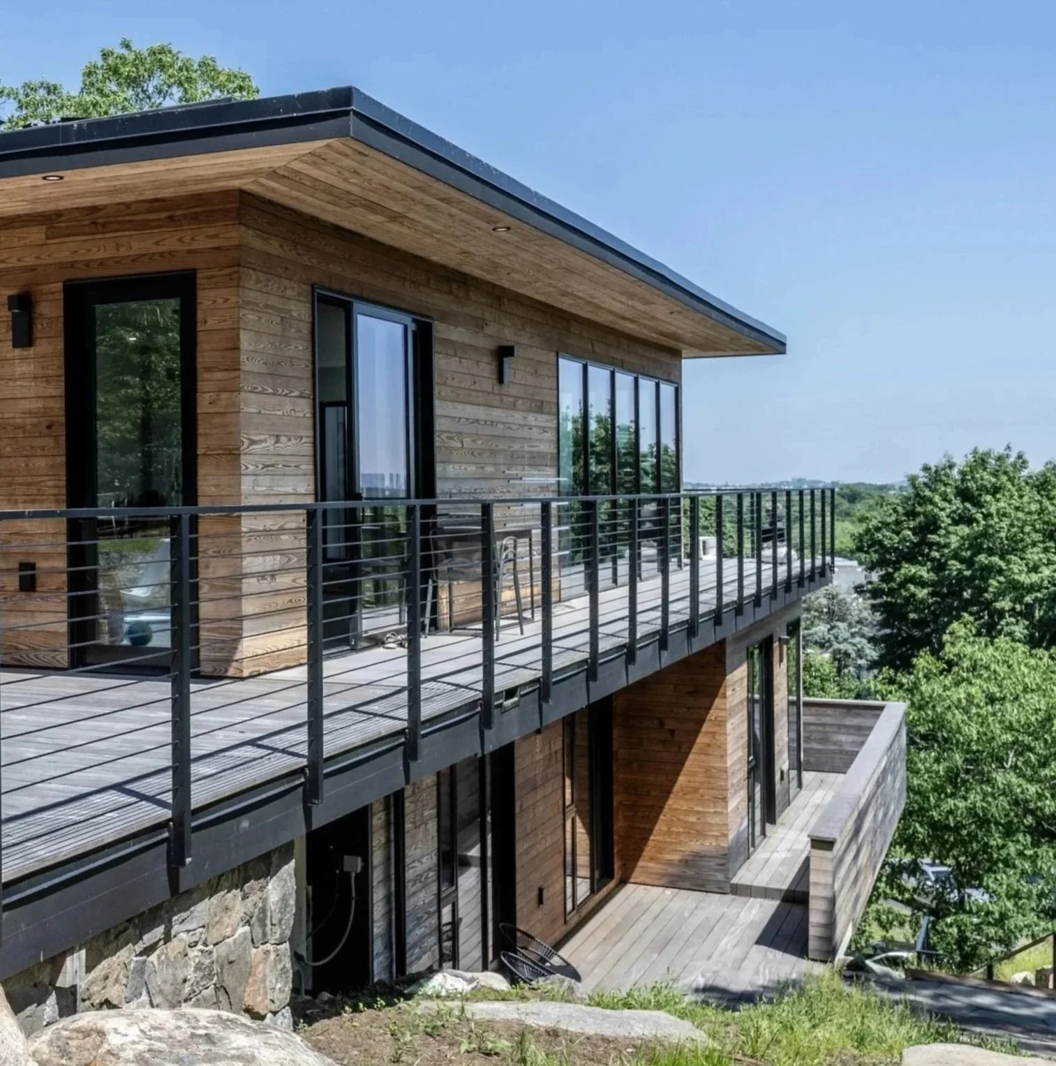 Cliffhanger House