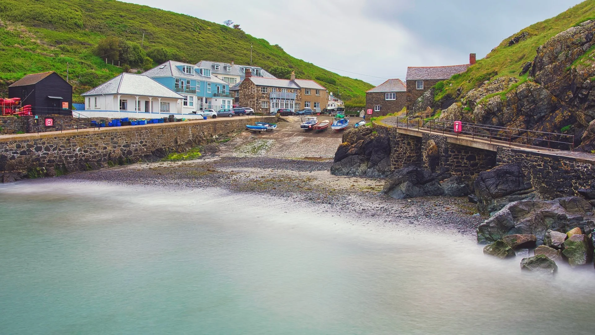 Mullion Harbour Long Exp.jpg