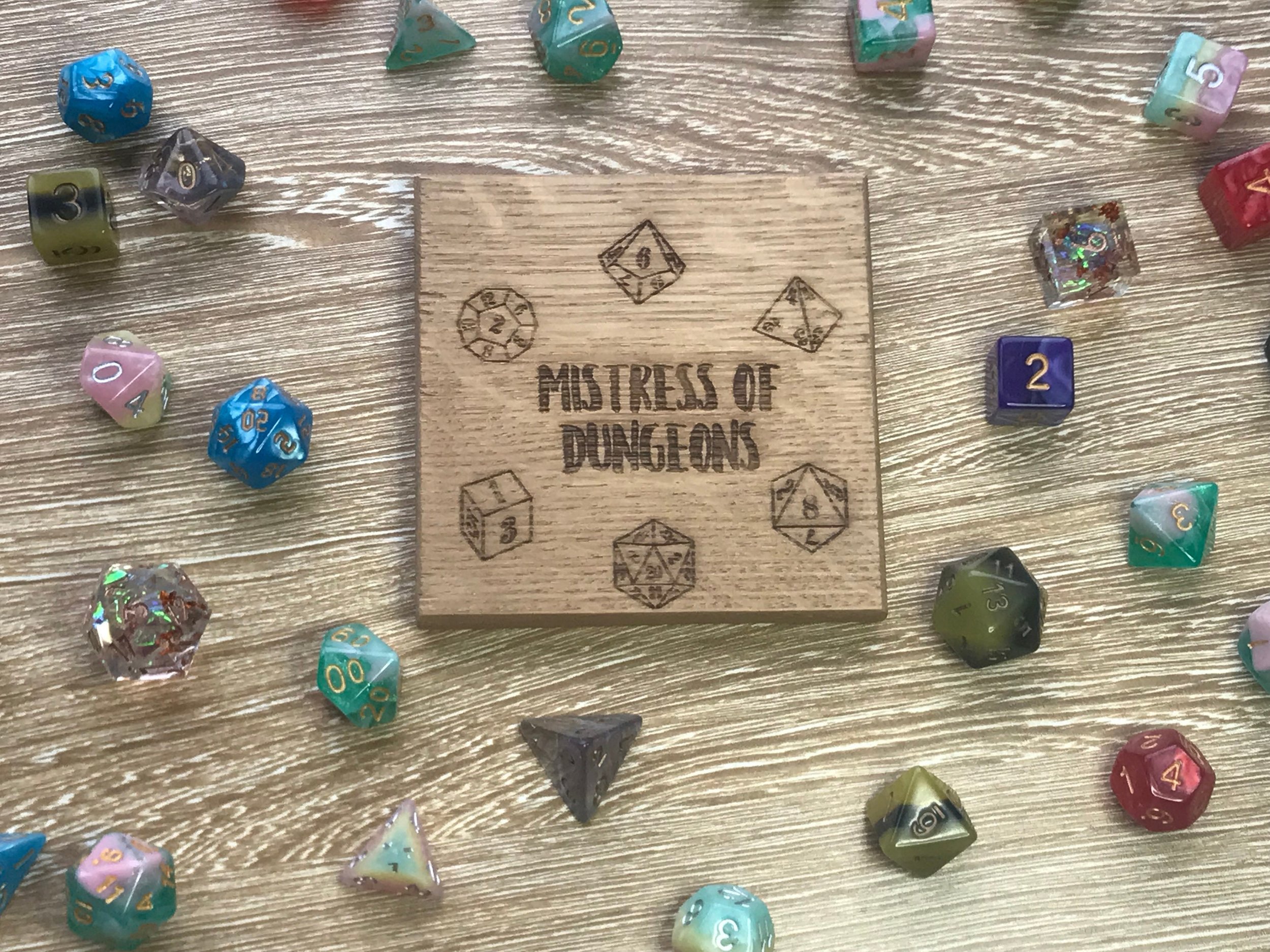 https://i.etsystatic.com/26806004/r/il/124942/4596235680/il_fullxfull.4596235680_isx1.jpg