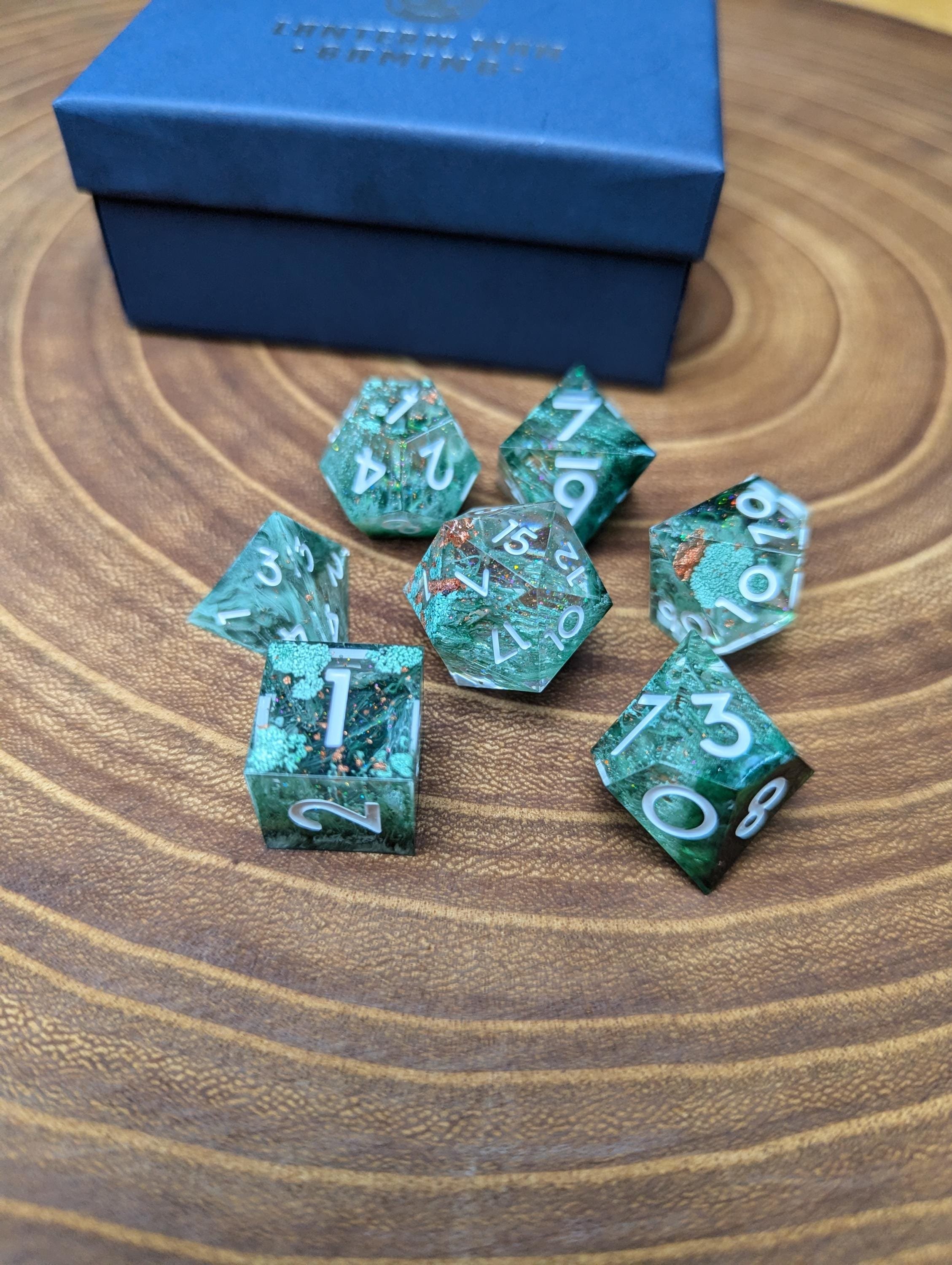 https://i.etsystatic.com/26806004/r/il/1032b8/6252650258/il_fullxfull.6252650258_6o14.jpg